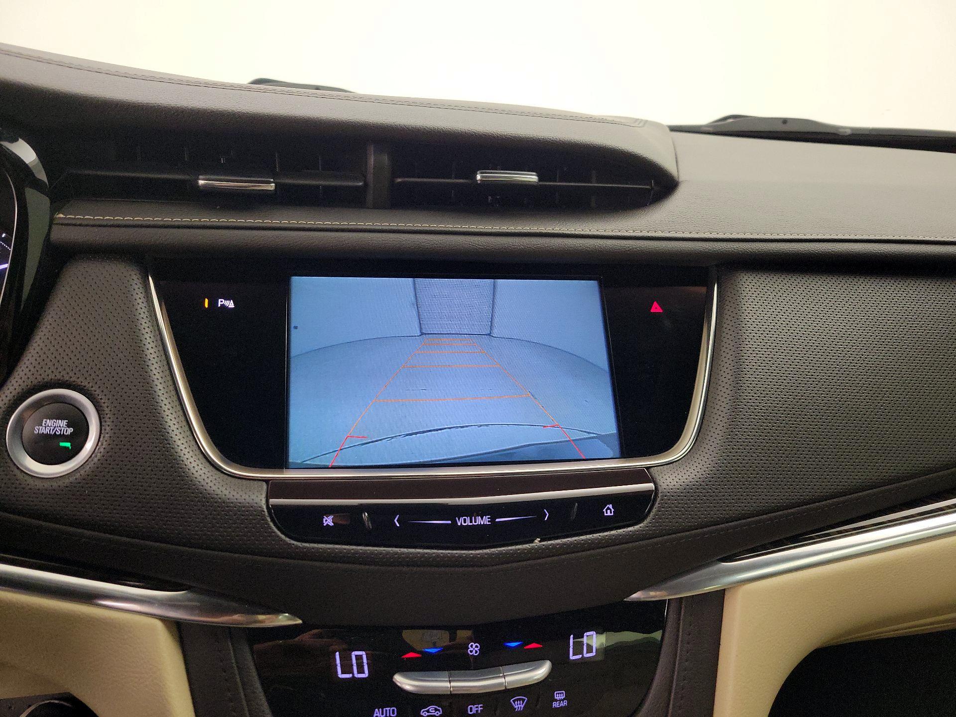 Thumbnail: 2017 Cadillac XT5 - 14