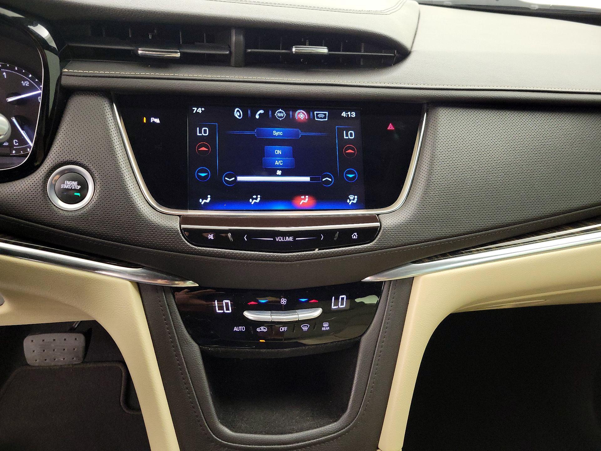 Thumbnail: 2017 Cadillac XT5 - 16