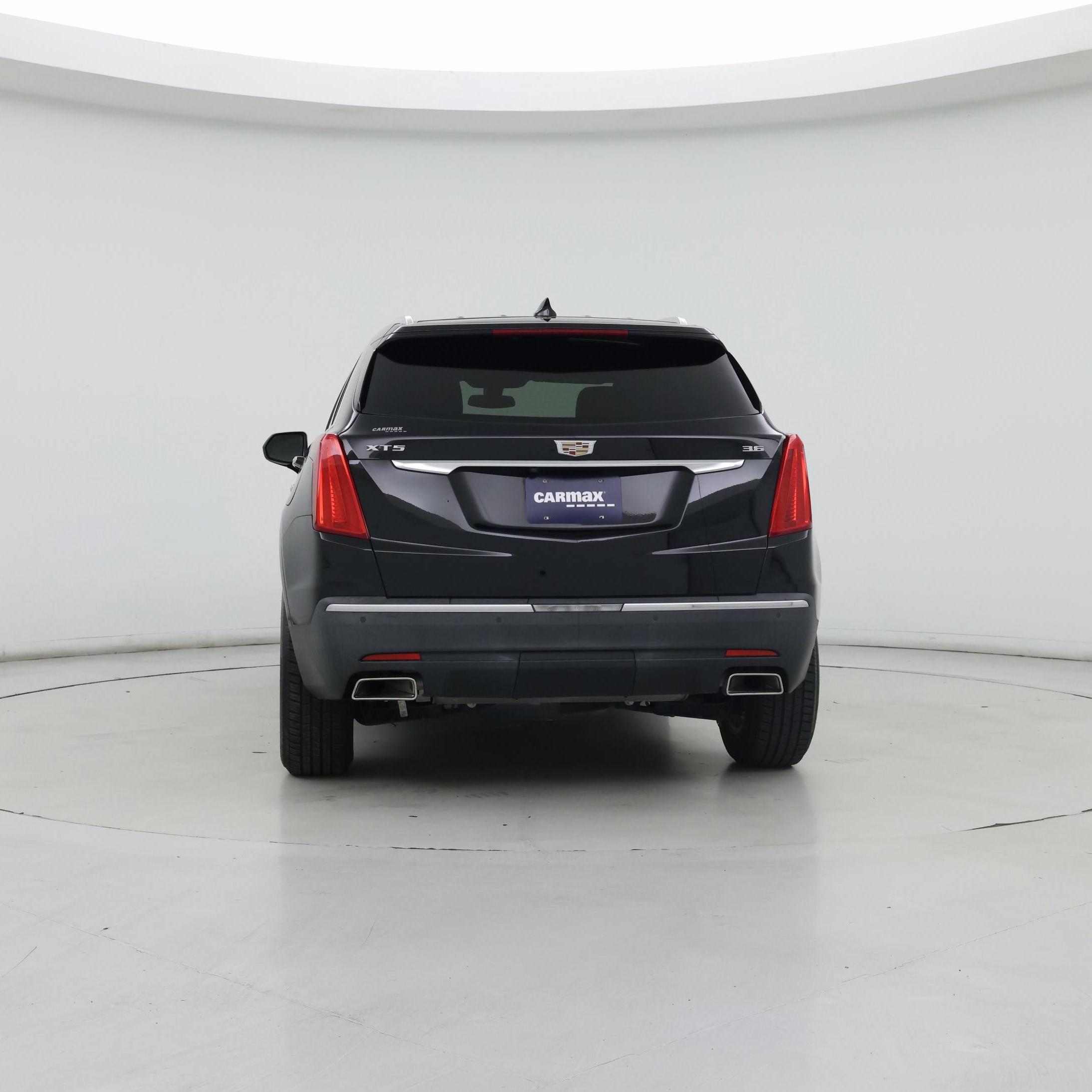 Thumbnail: 2017 Cadillac XT5 - 6
