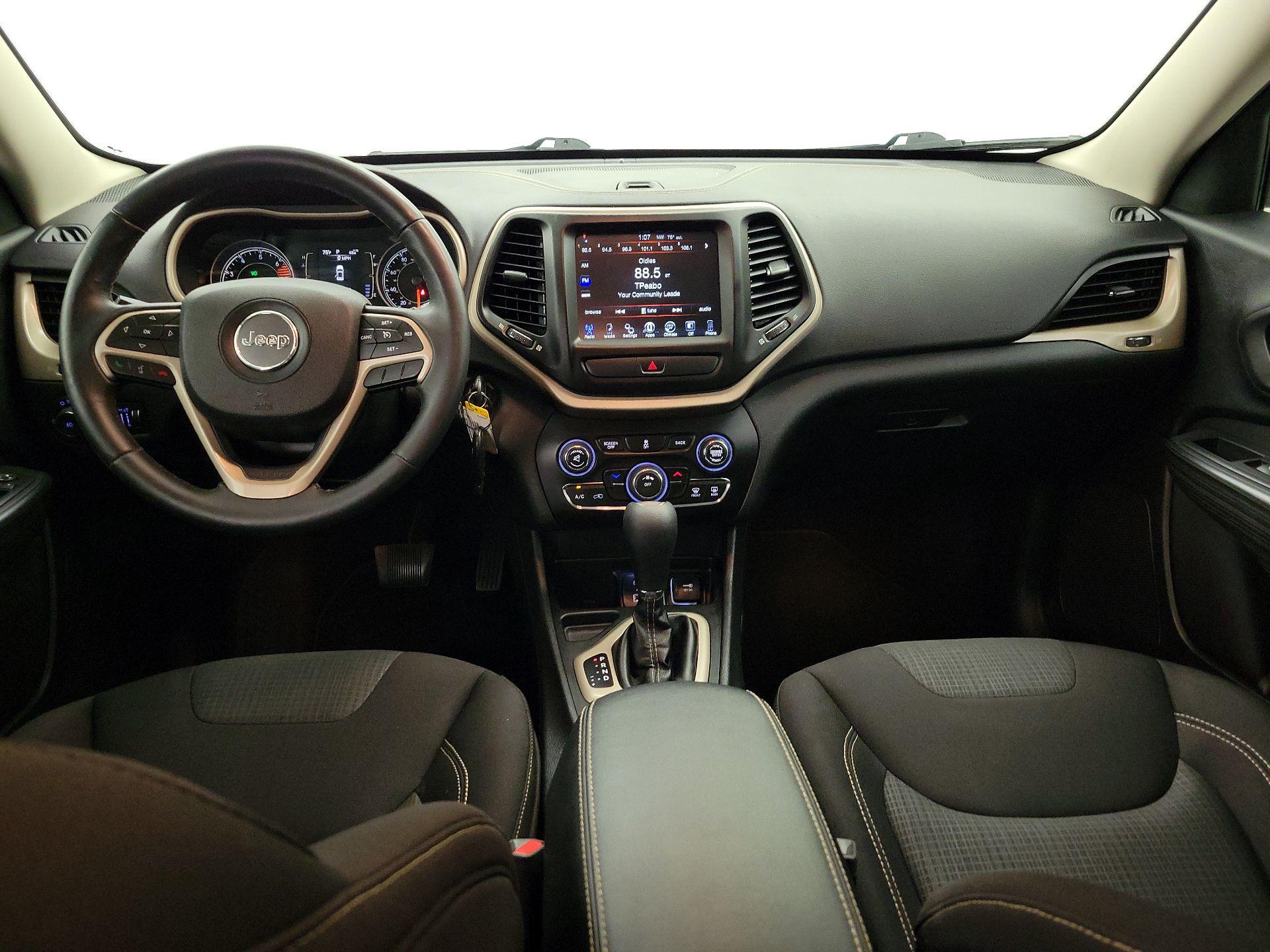 Thumbnail: 2017 Jeep Cherokee - 9