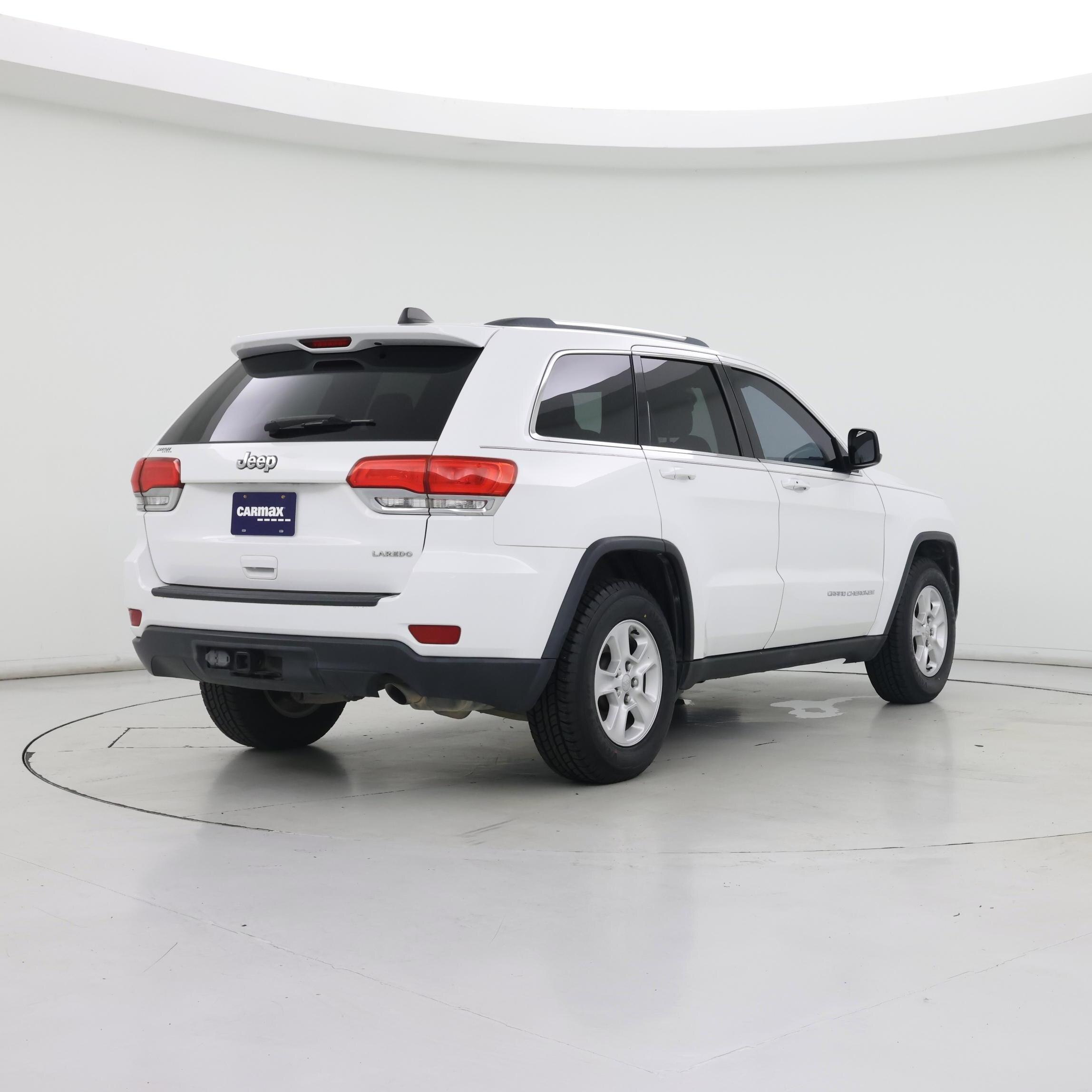 Thumbnail: 2015 Jeep Grand Cherokee - 8