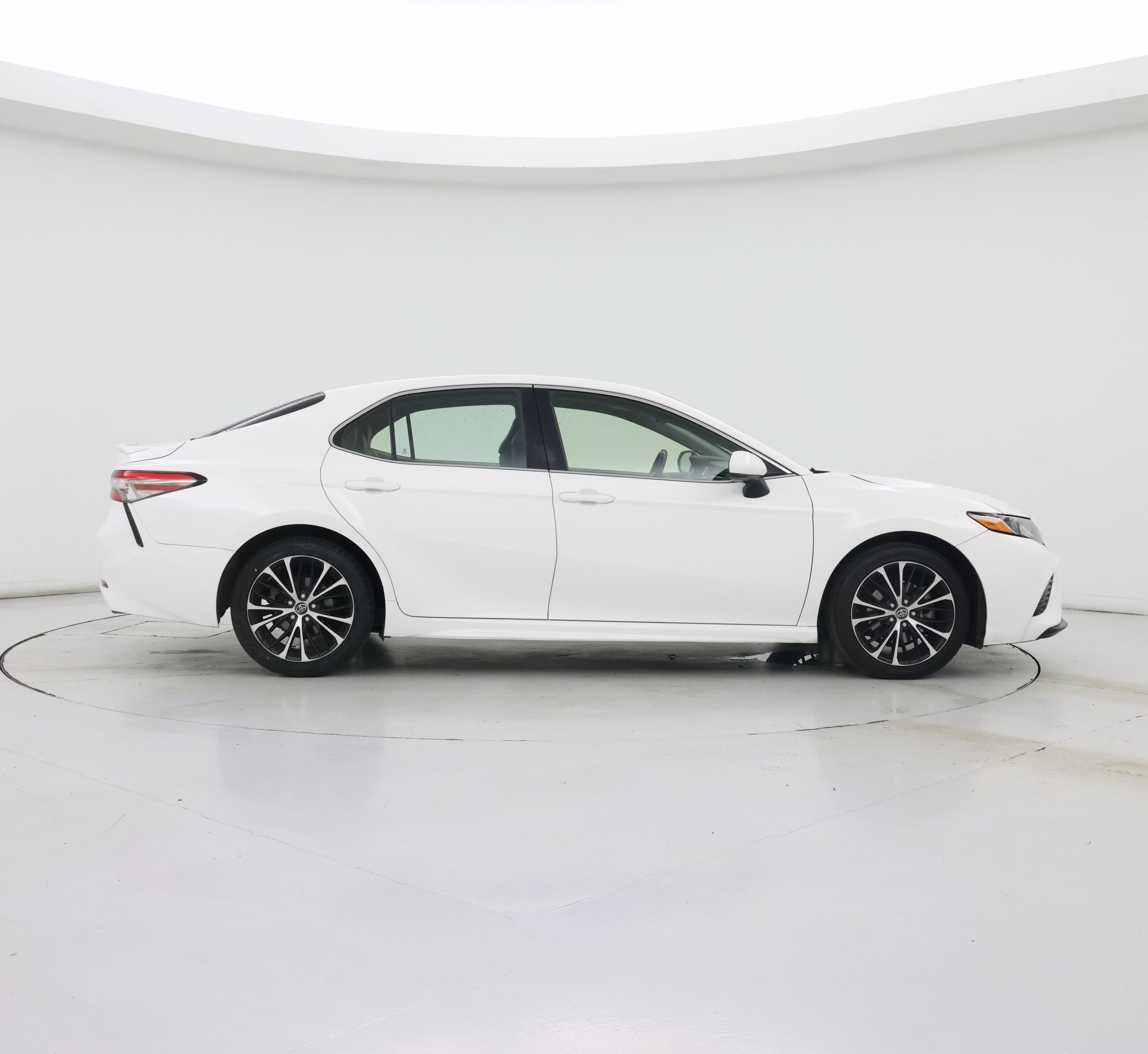 Thumbnail: 2018 Toyota Camry - 7
