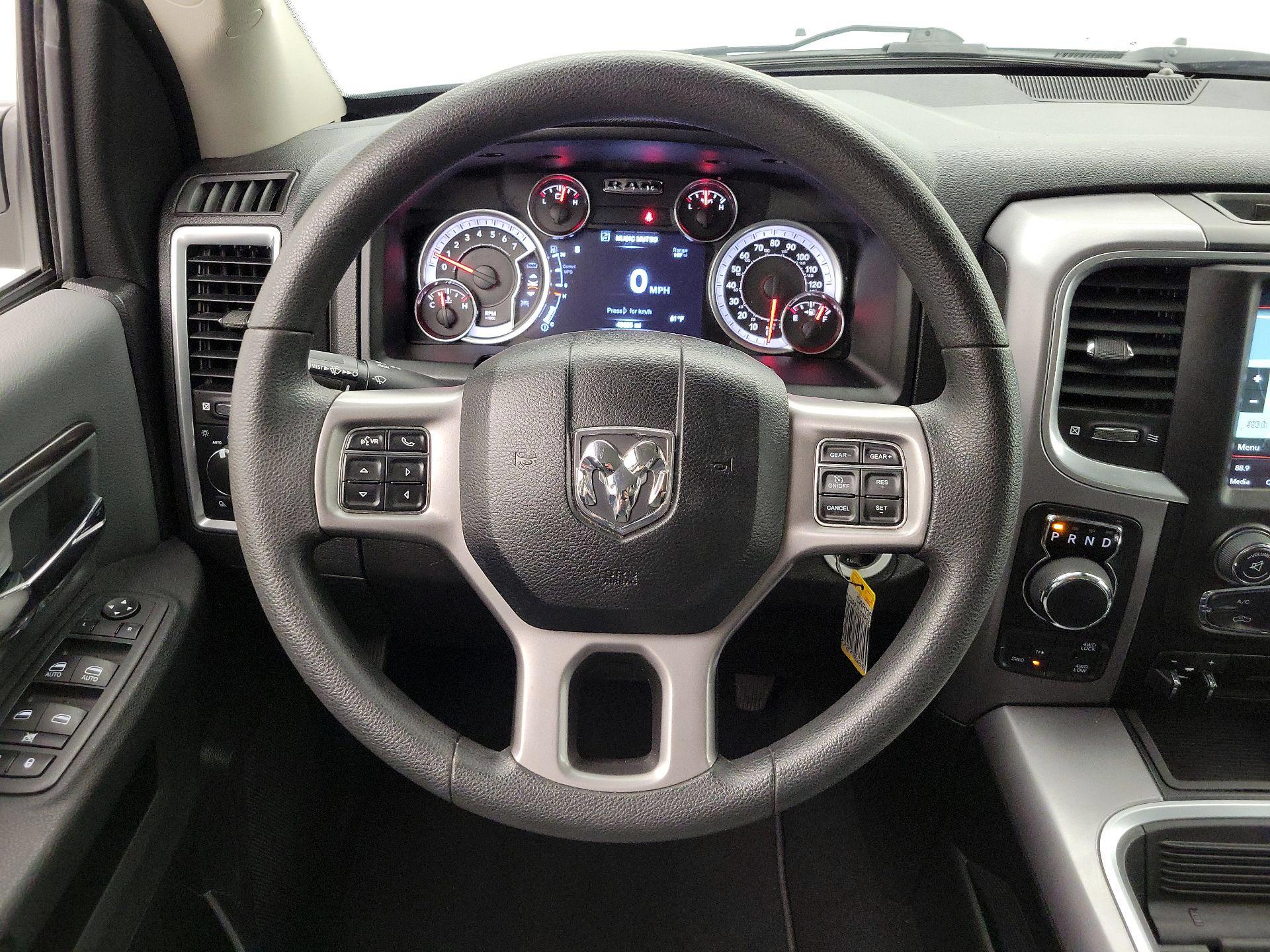 Thumbnail: 2023 RAM 1500 Classic - 10