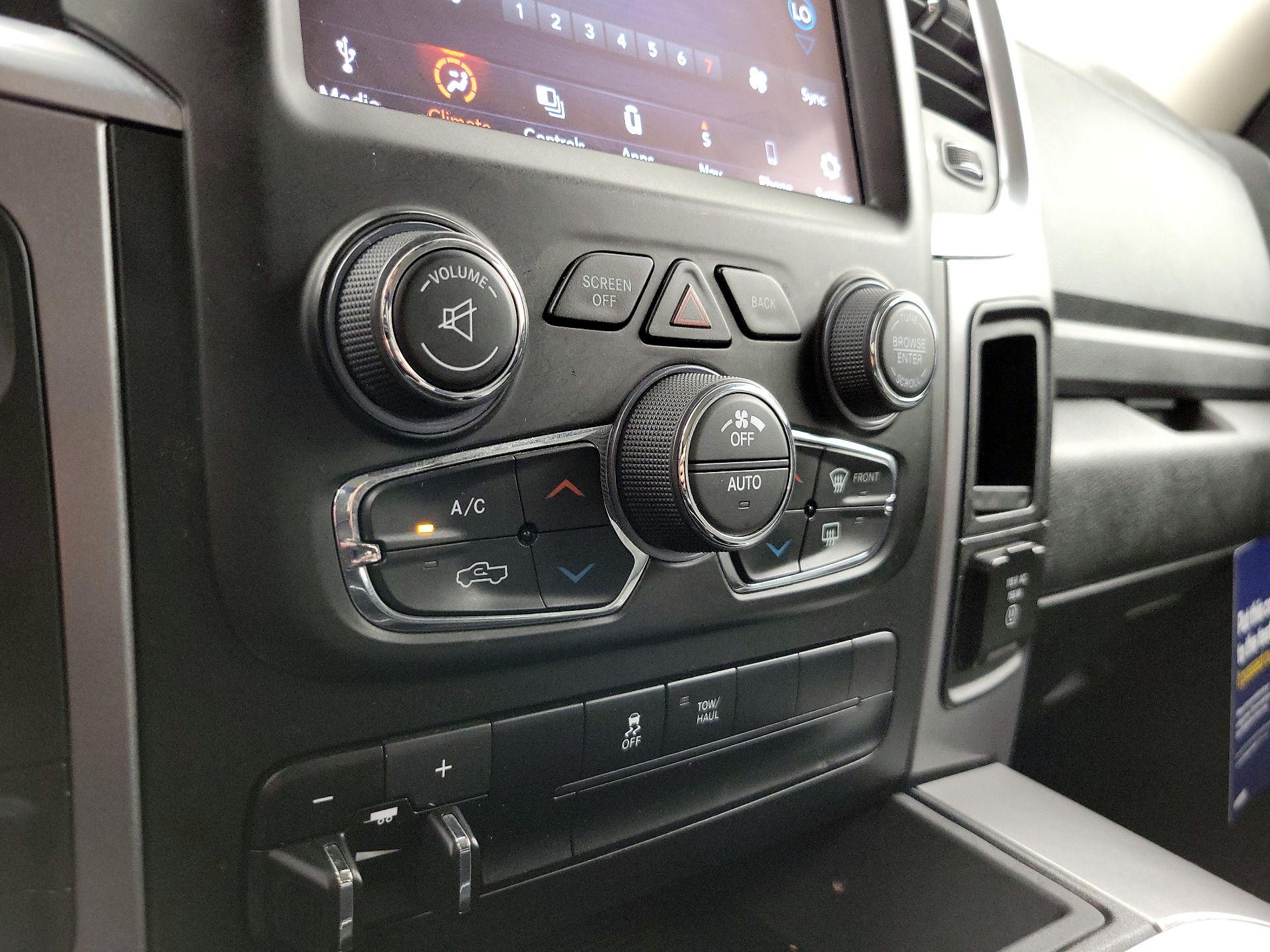 Thumbnail: 2023 RAM 1500 Classic - 17