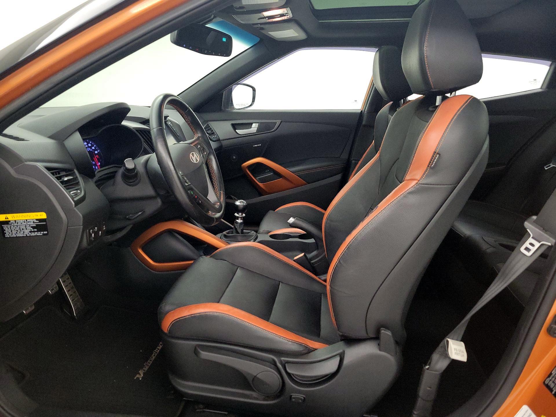 Thumbnail: 2016 Hyundai Veloster - 11