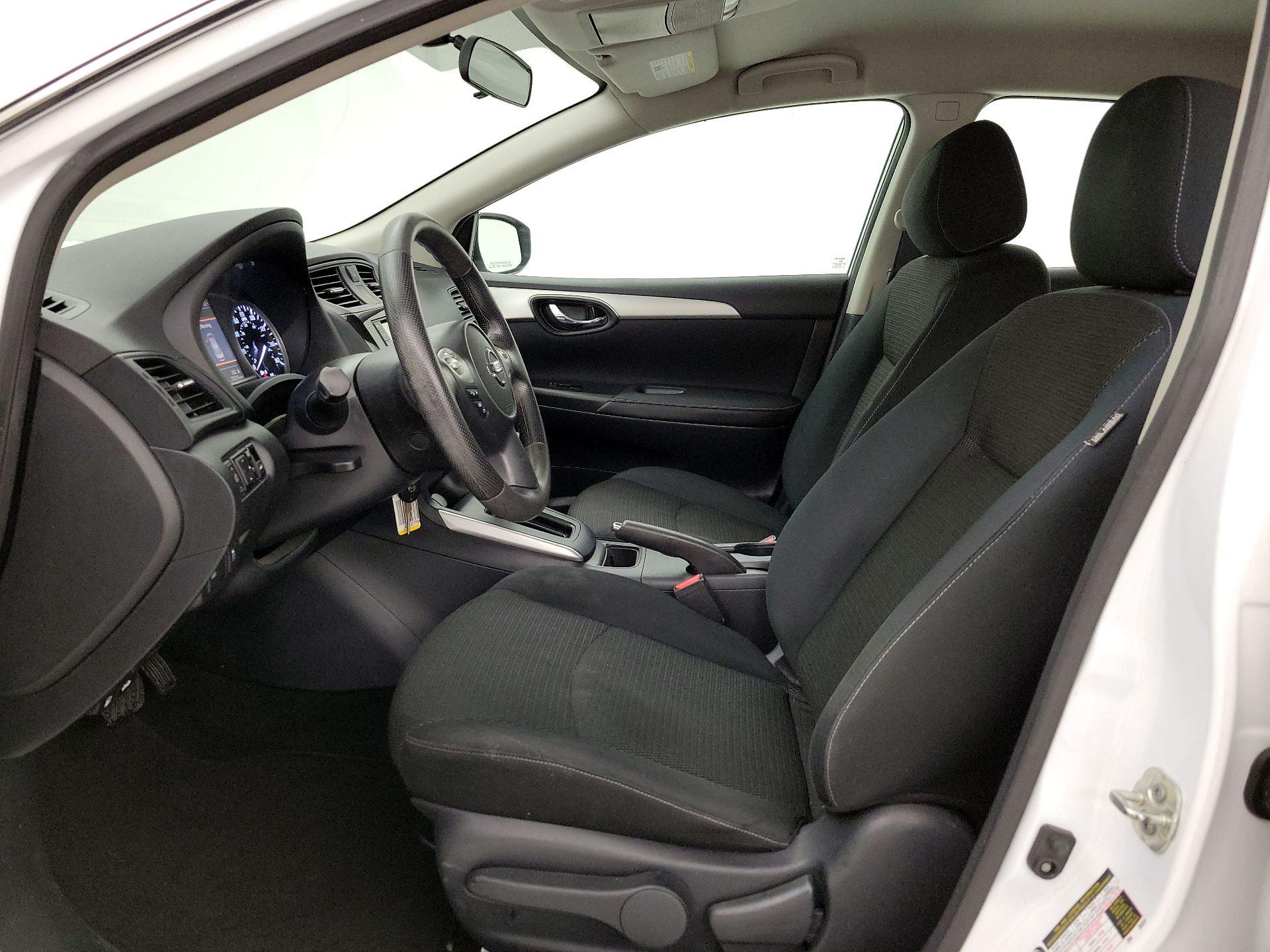 Thumbnail: 2019 Nissan Sentra - 11