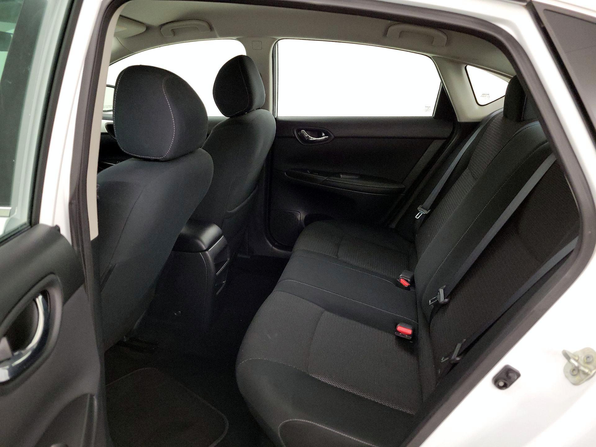 Thumbnail: 2019 Nissan Sentra - 18