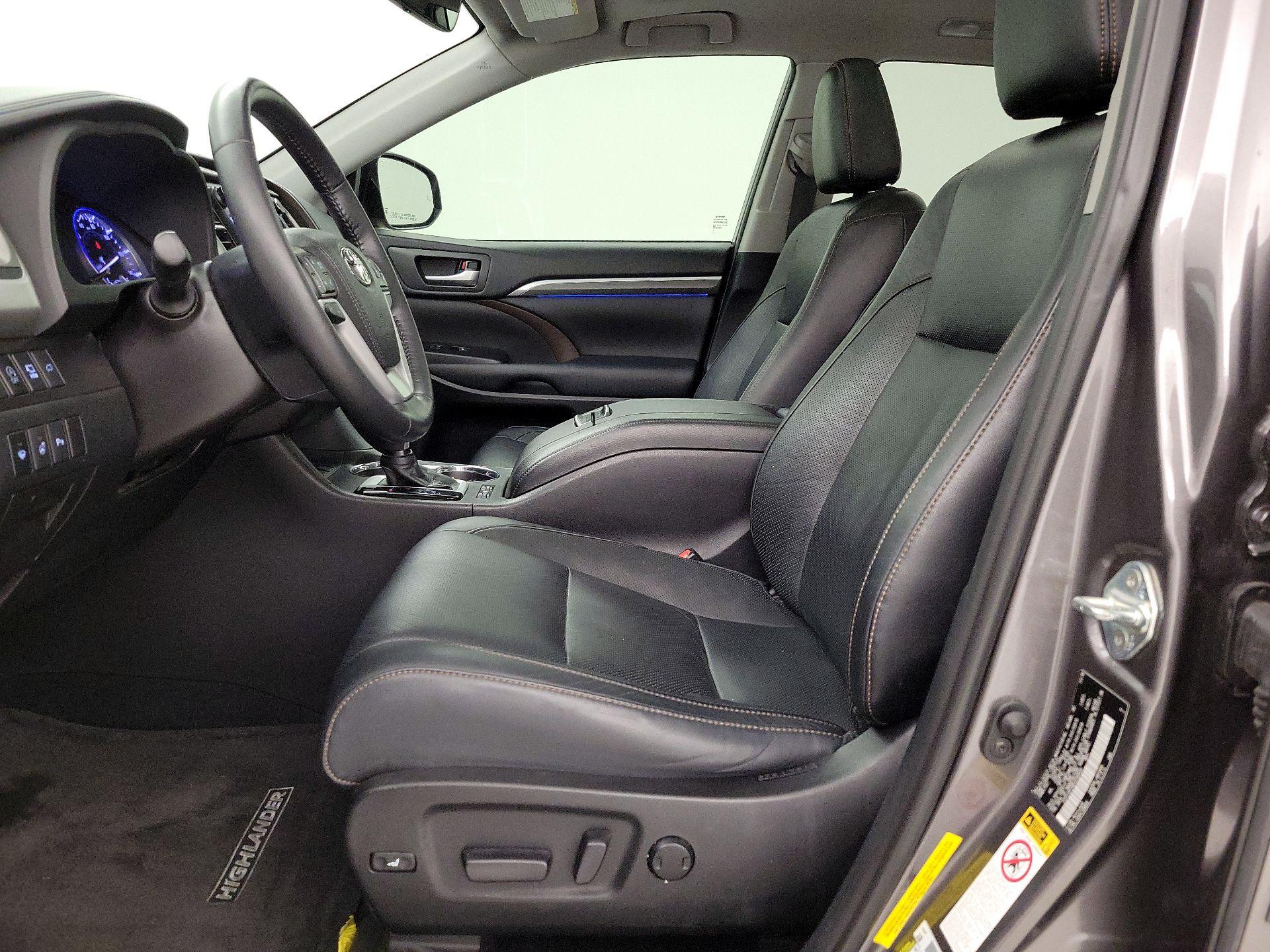 Thumbnail: 2019 Toyota Highlander - 11