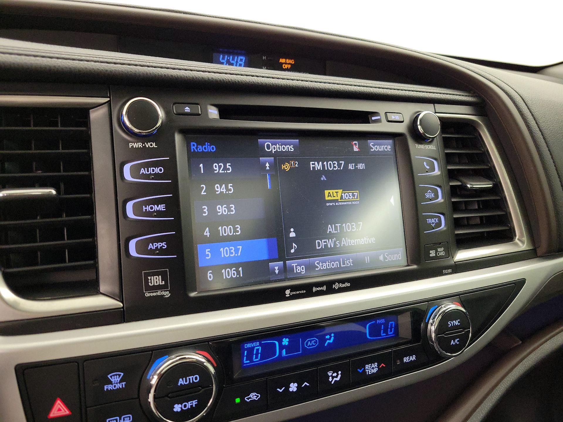 Thumbnail: 2019 Toyota Highlander - 15