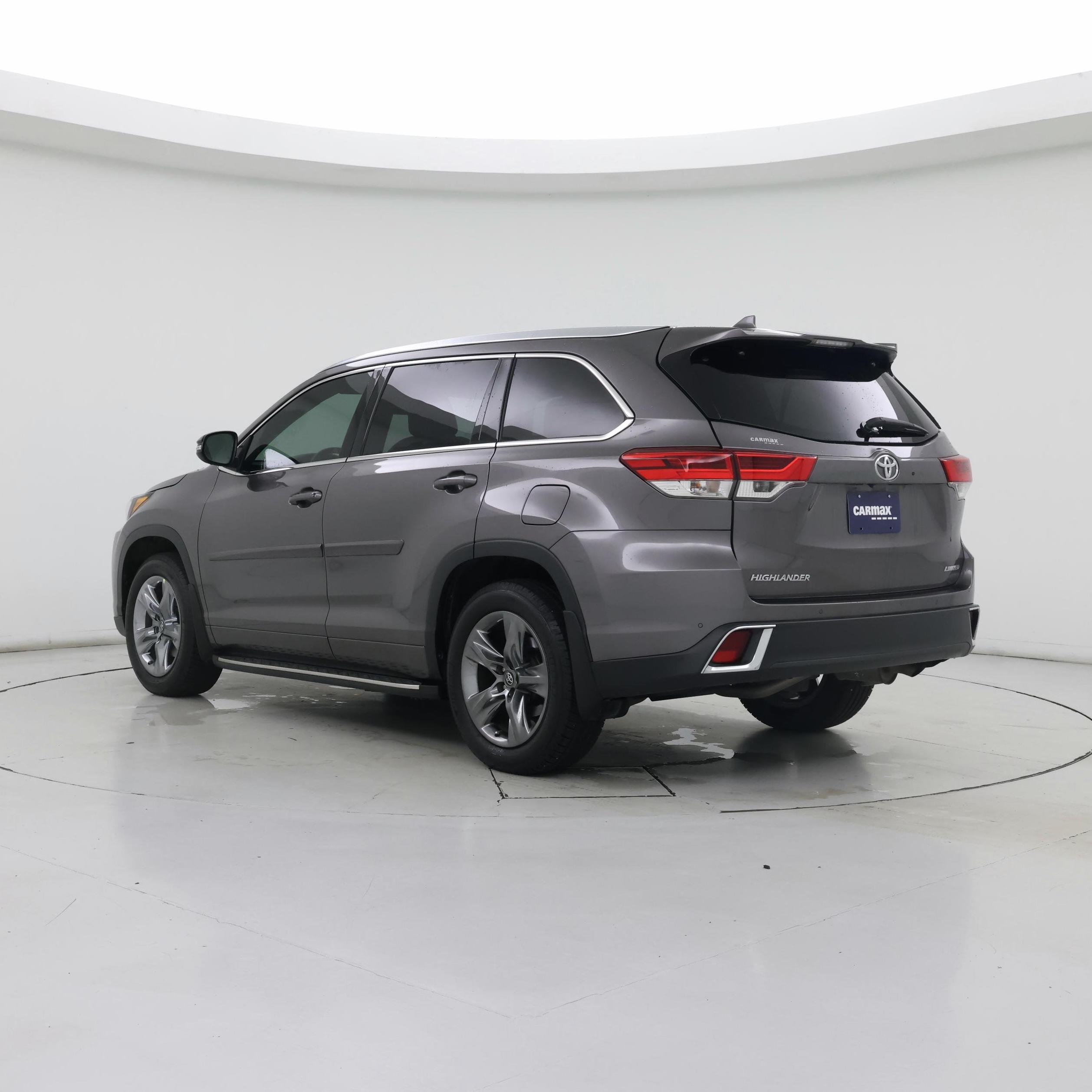 Thumbnail: 2019 Toyota Highlander - 2