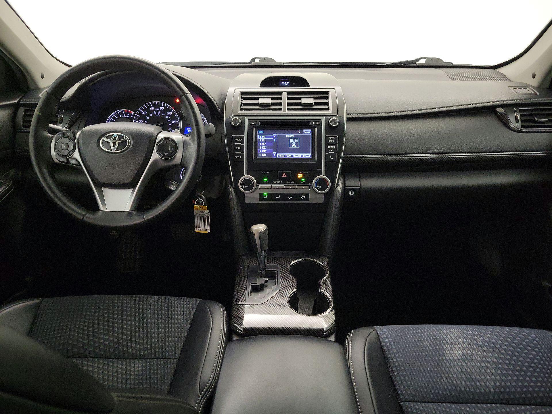 Thumbnail: 2014 Toyota Camry - 9