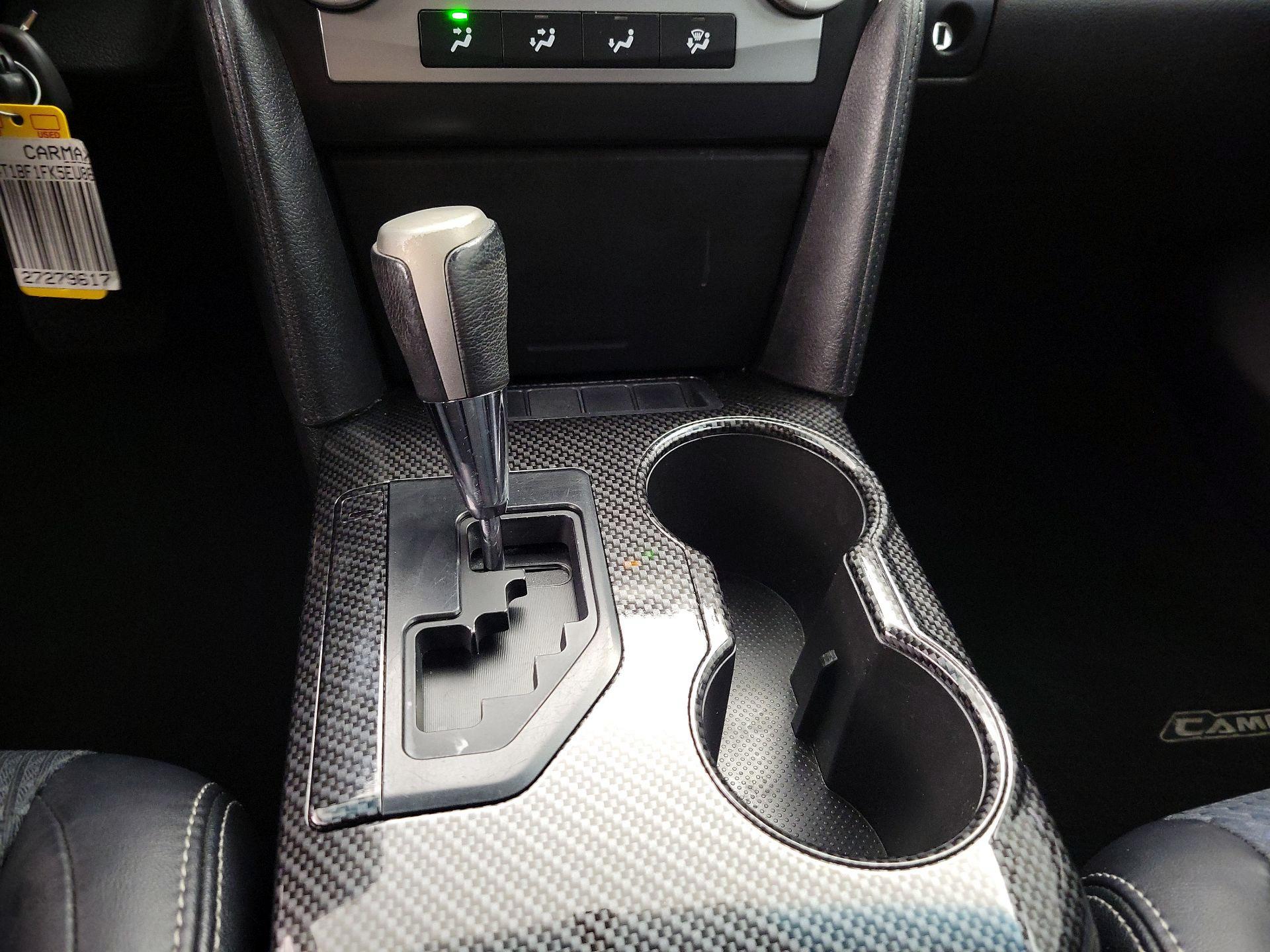 Thumbnail: 2014 Toyota Camry - 17