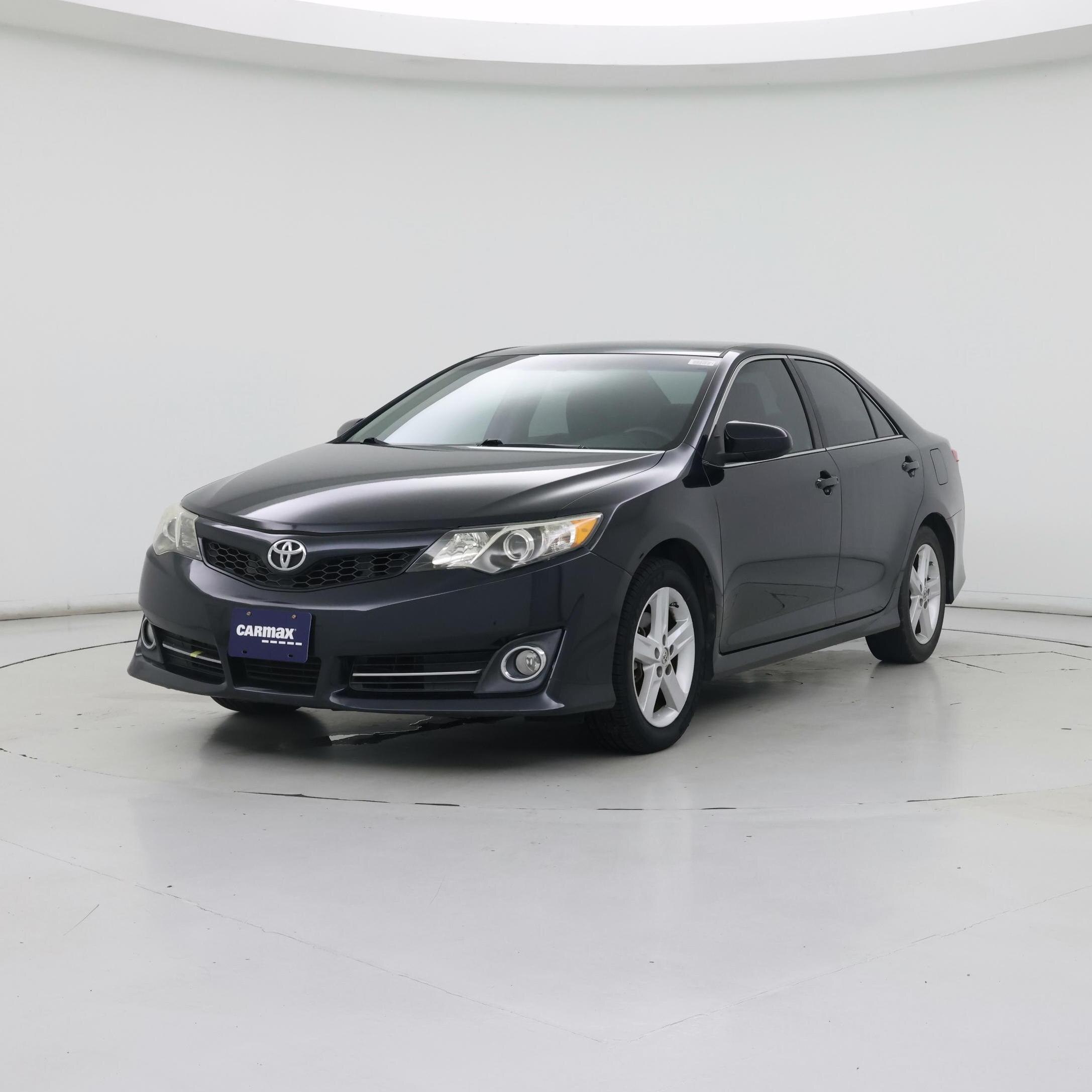 Thumbnail: 2014 Toyota Camry - 4