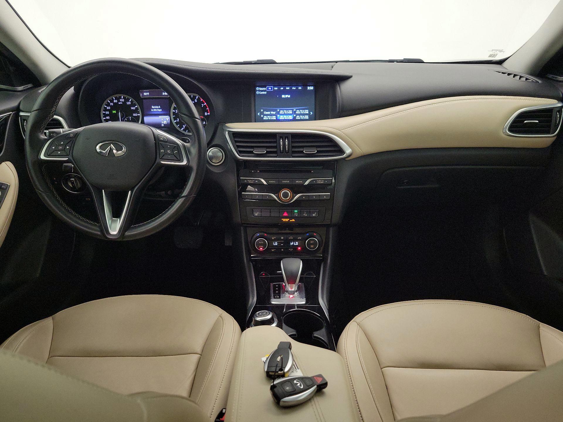 Thumbnail: 2018 INFINITI QX30 - 9
