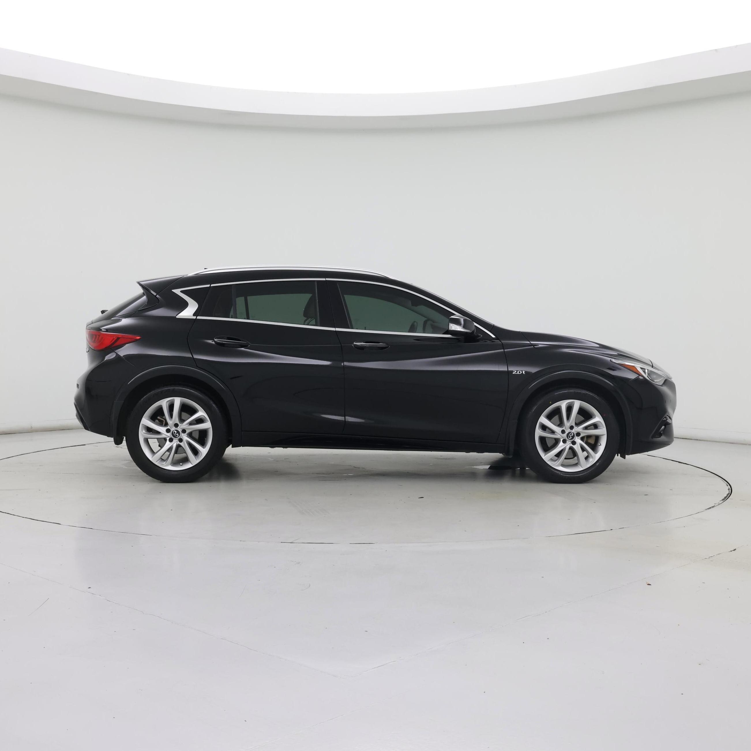 Thumbnail: 2018 INFINITI QX30 - 7