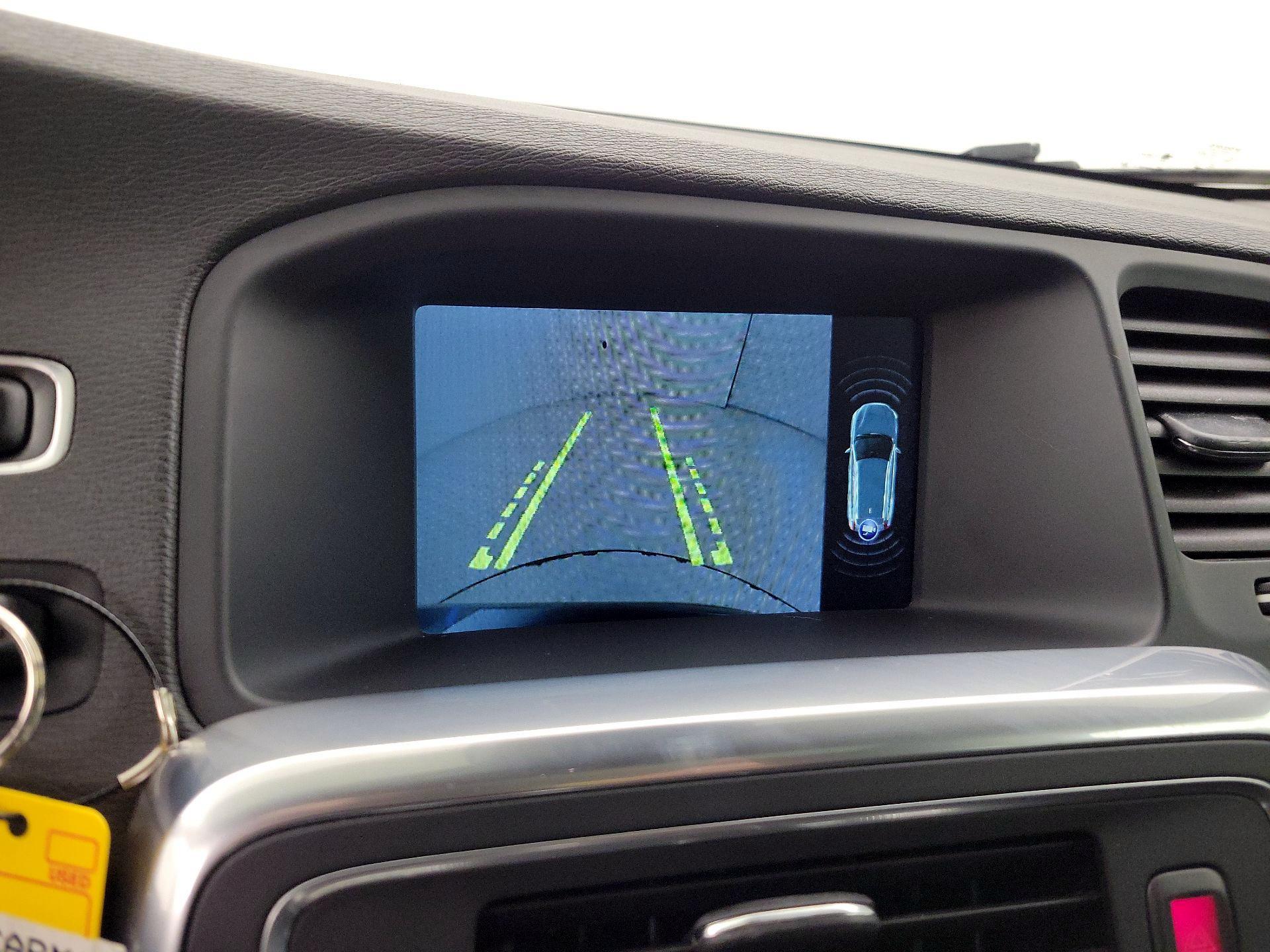 Thumbnail: 2015 Volvo V60 - 14