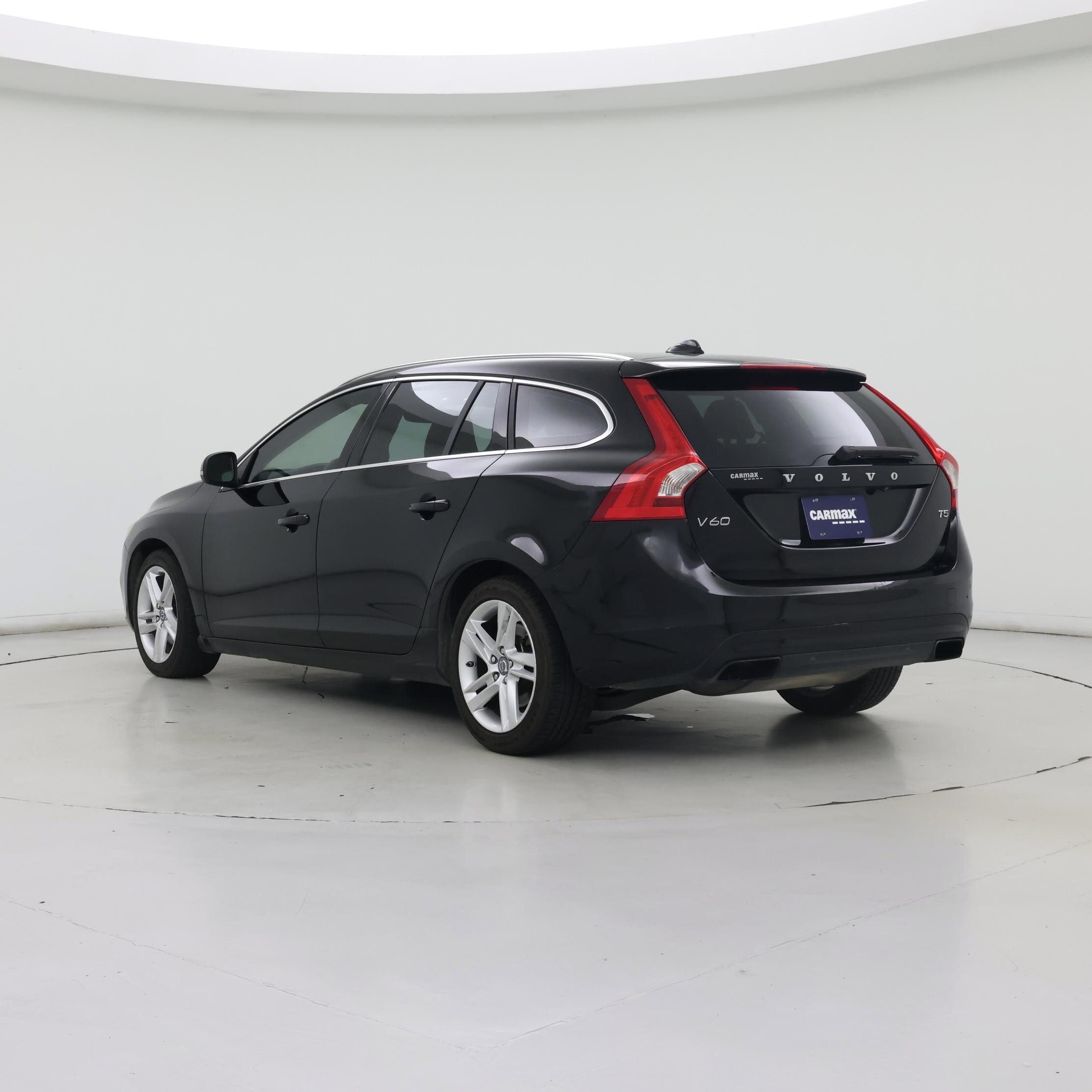 Thumbnail: 2015 Volvo V60 - 2