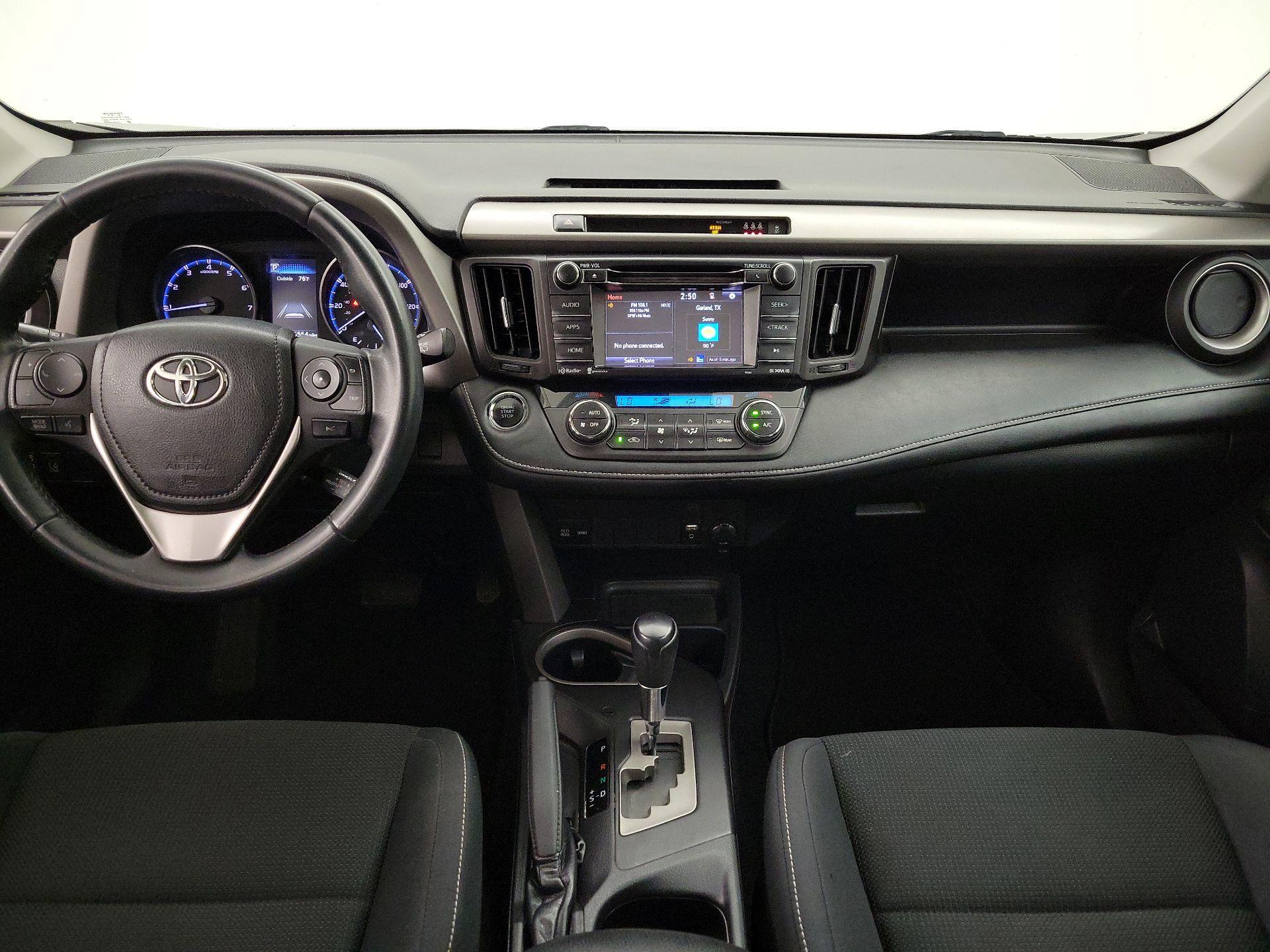 Thumbnail: 2018 Toyota RAV4 - 9