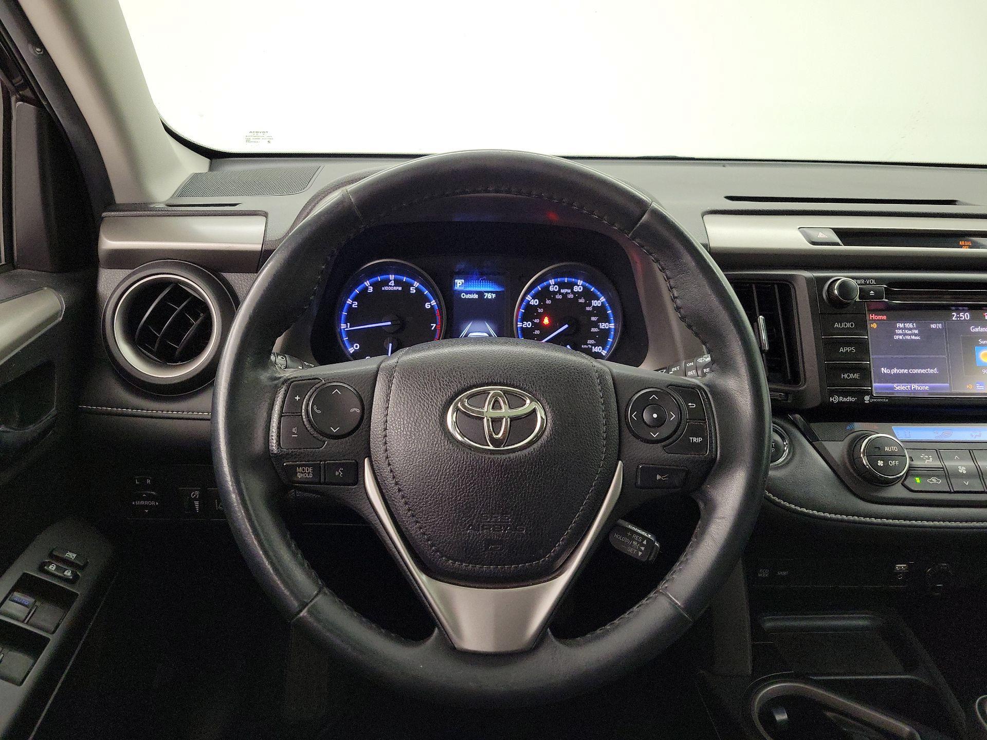 Thumbnail: 2018 Toyota RAV4 - 10