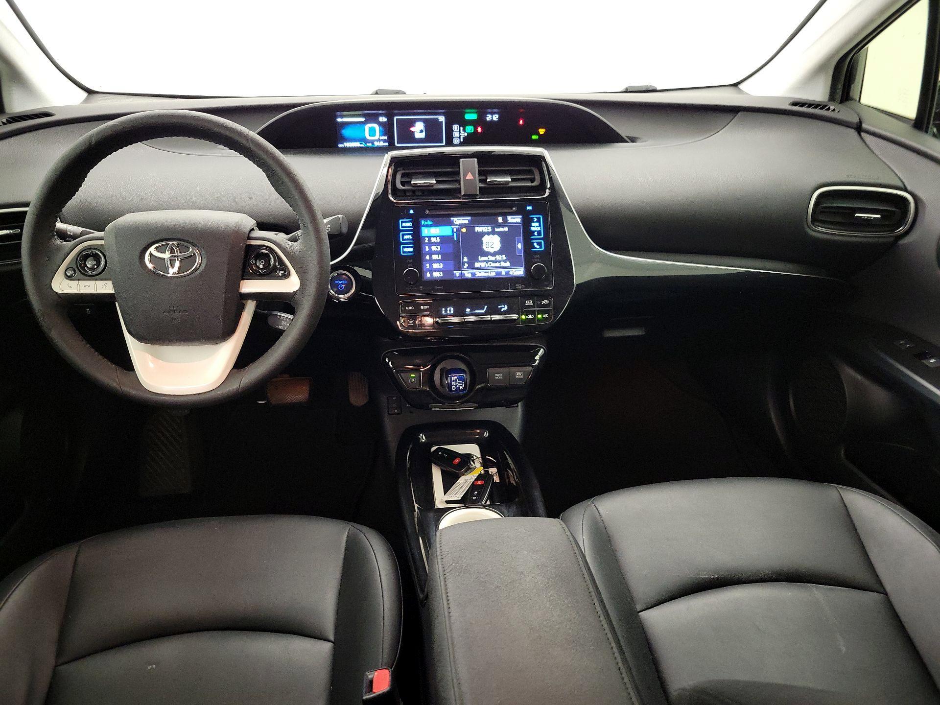 Thumbnail: 2016 Toyota Prius - 9