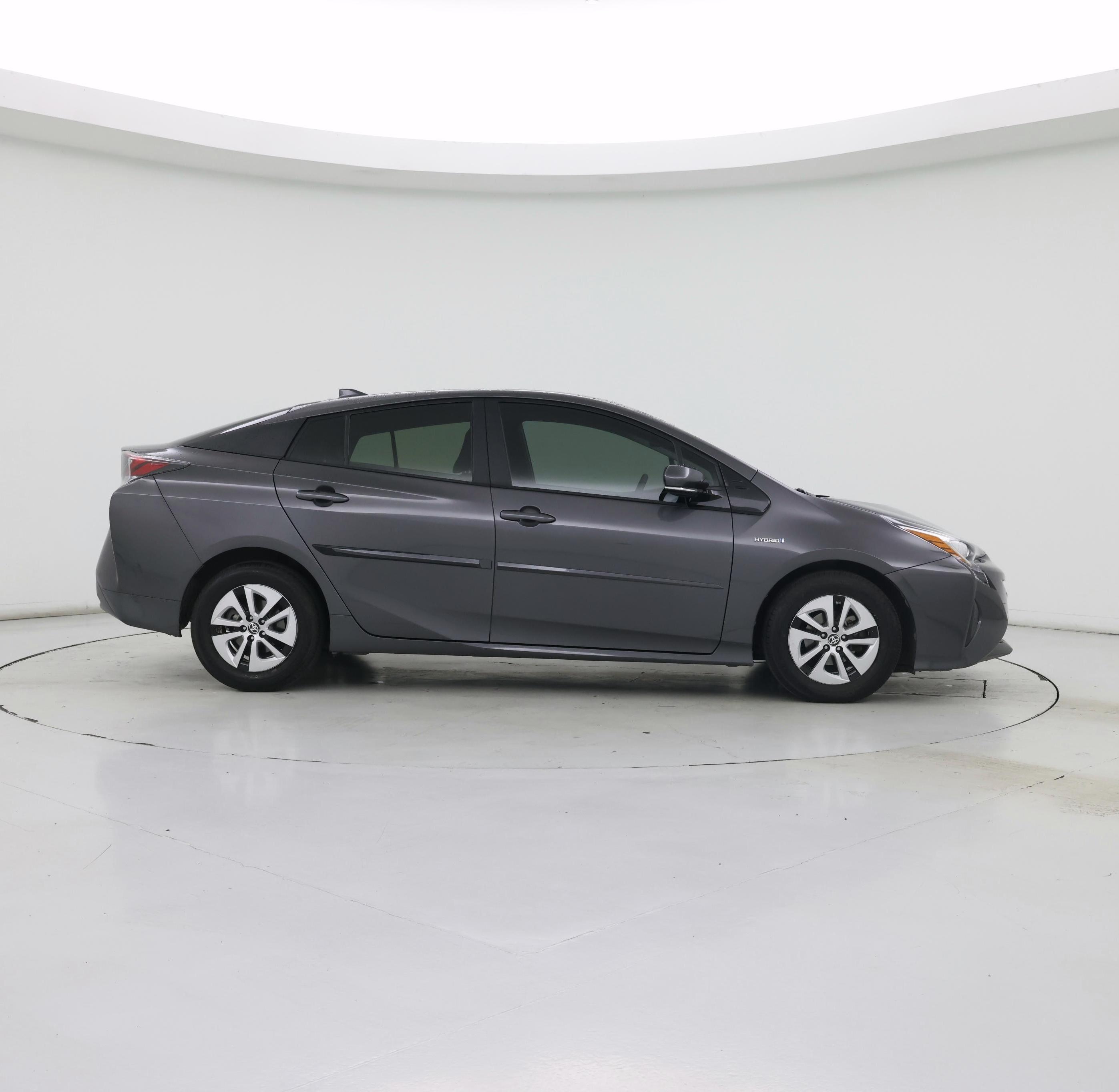 Thumbnail: 2016 Toyota Prius - 7