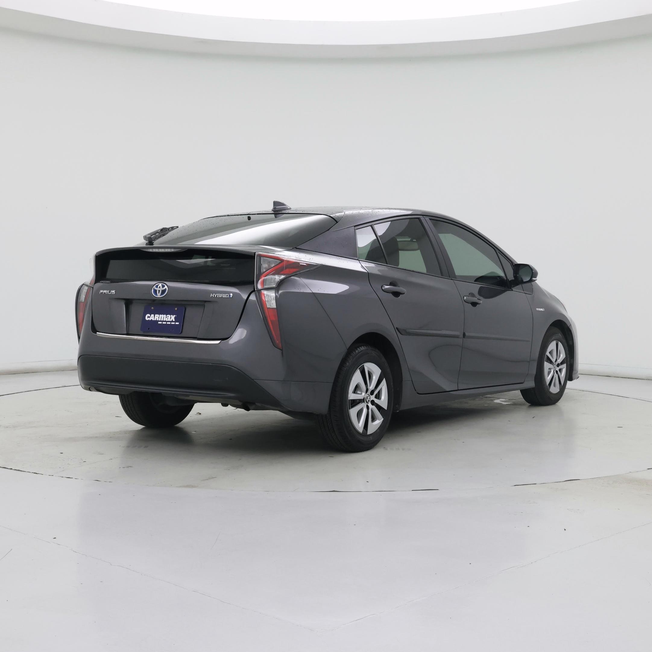 Thumbnail: 2016 Toyota Prius - 8