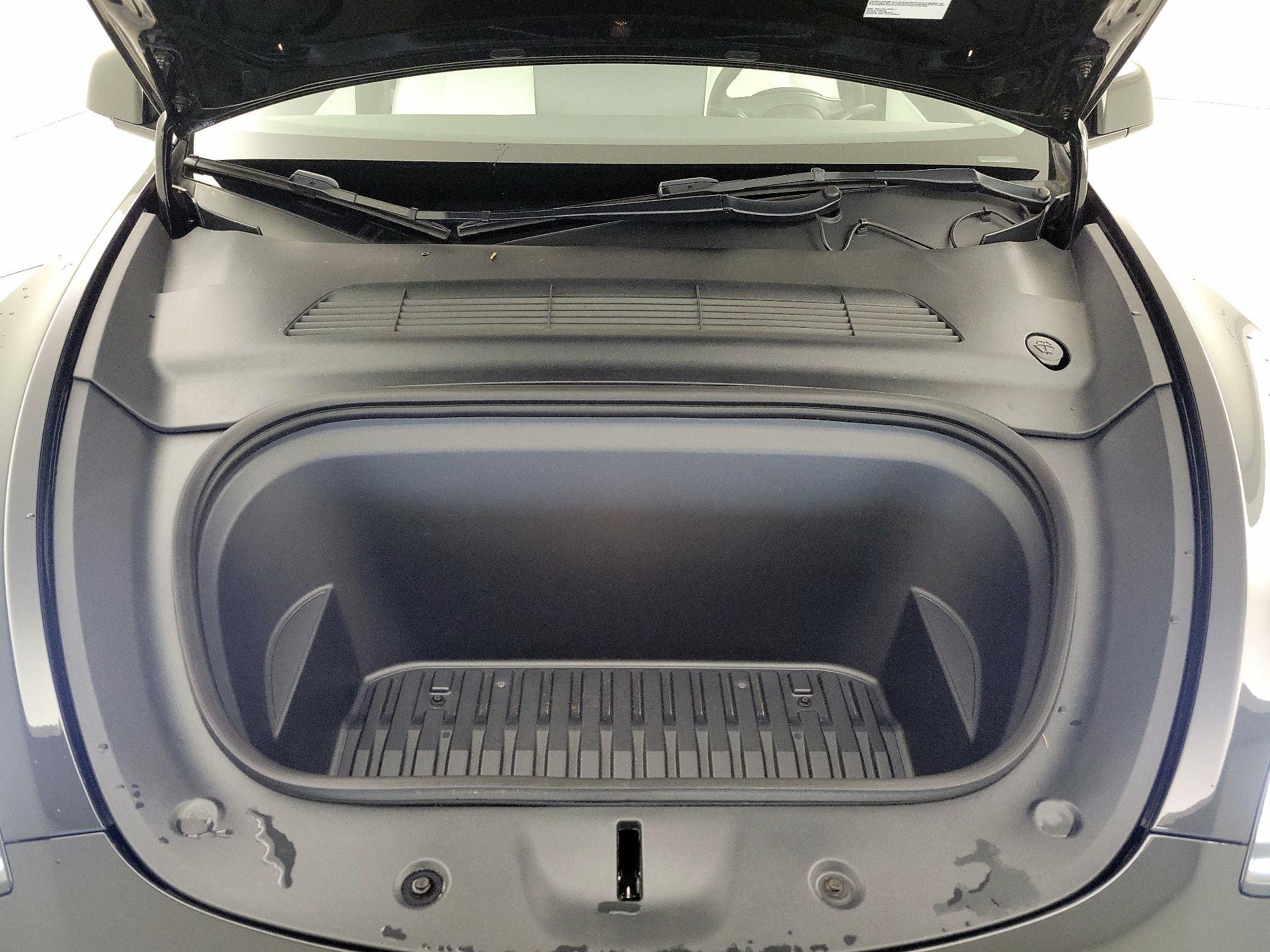 Thumbnail: 2022 Tesla Model Y - 20