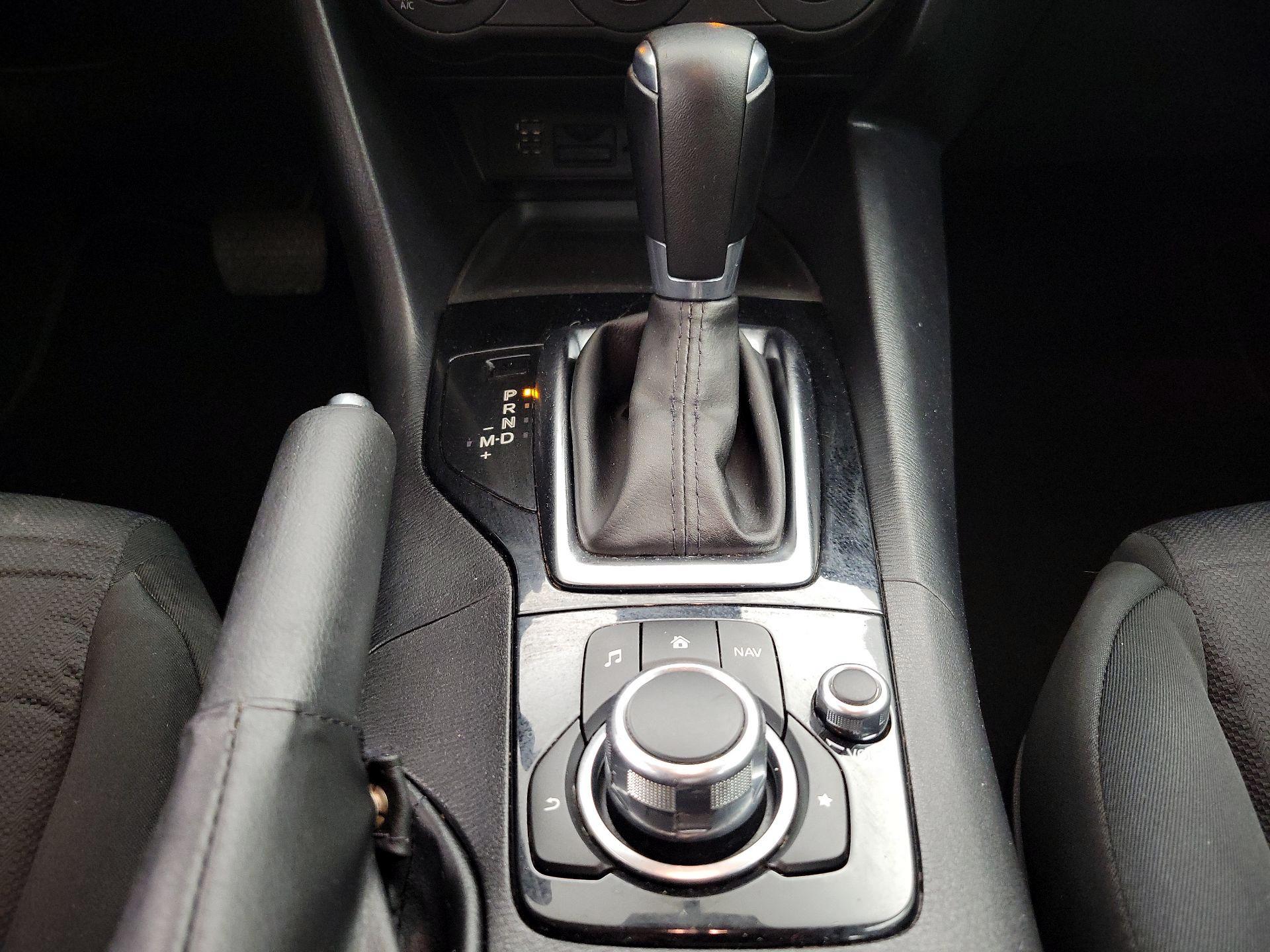 Thumbnail: 2015 Mazda Mazda3 - 16