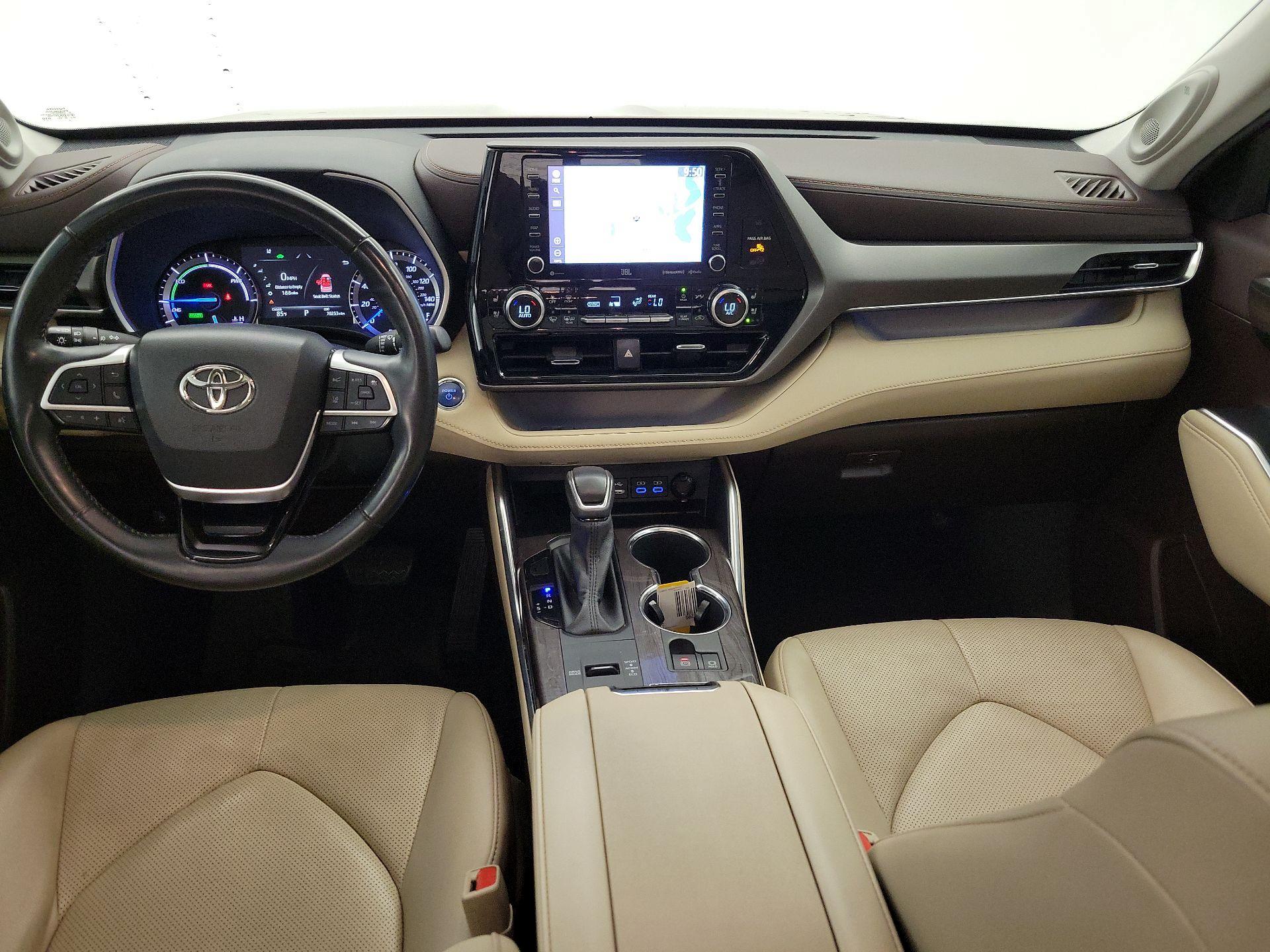 Thumbnail: 2022 Toyota Highlander - 9