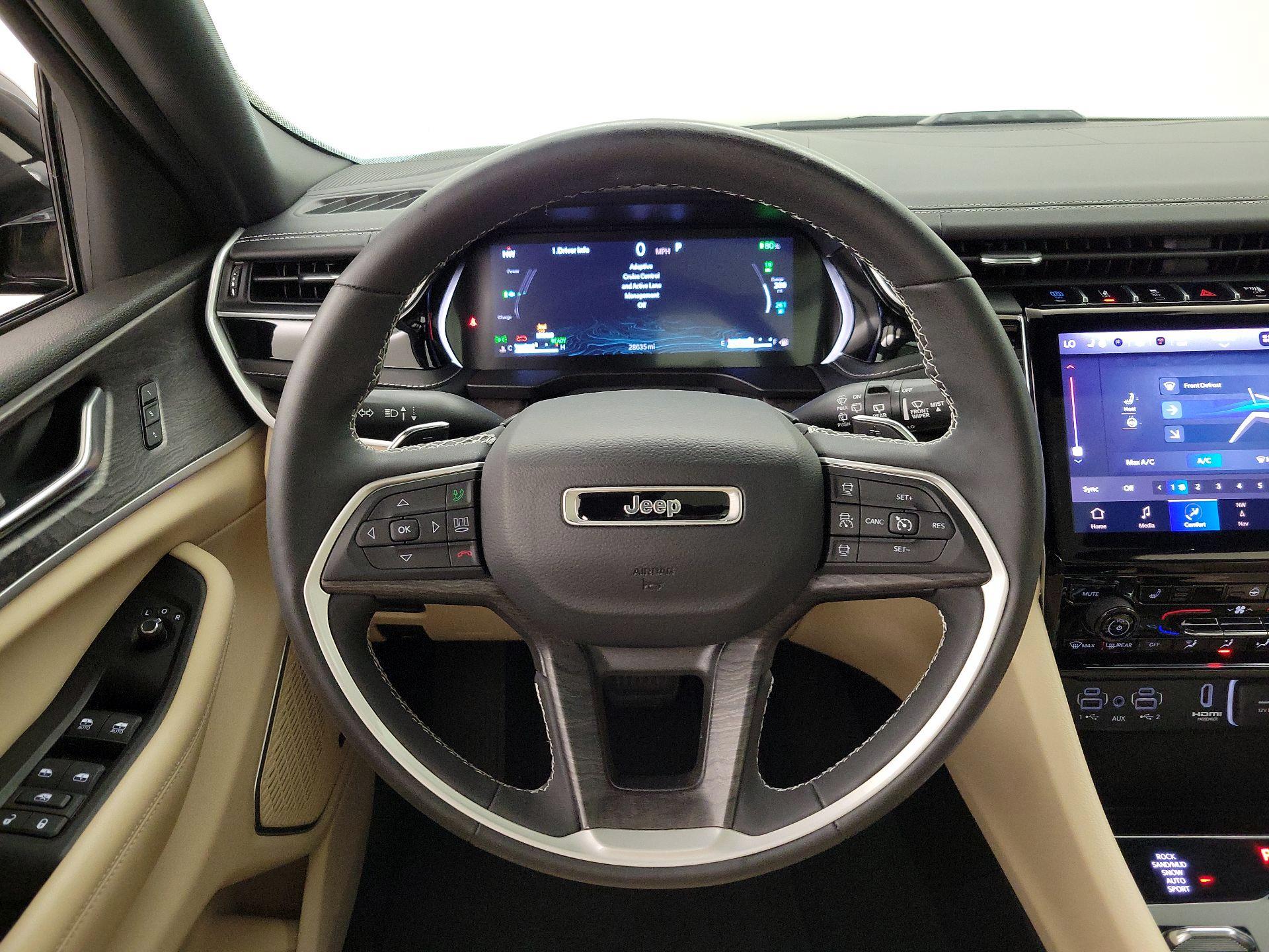 Thumbnail: 2022 Jeep Grand Cherokee - 10