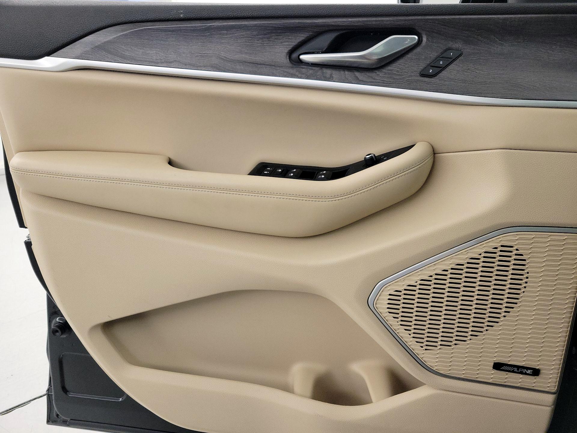 Thumbnail: 2022 Jeep Grand Cherokee - 12
