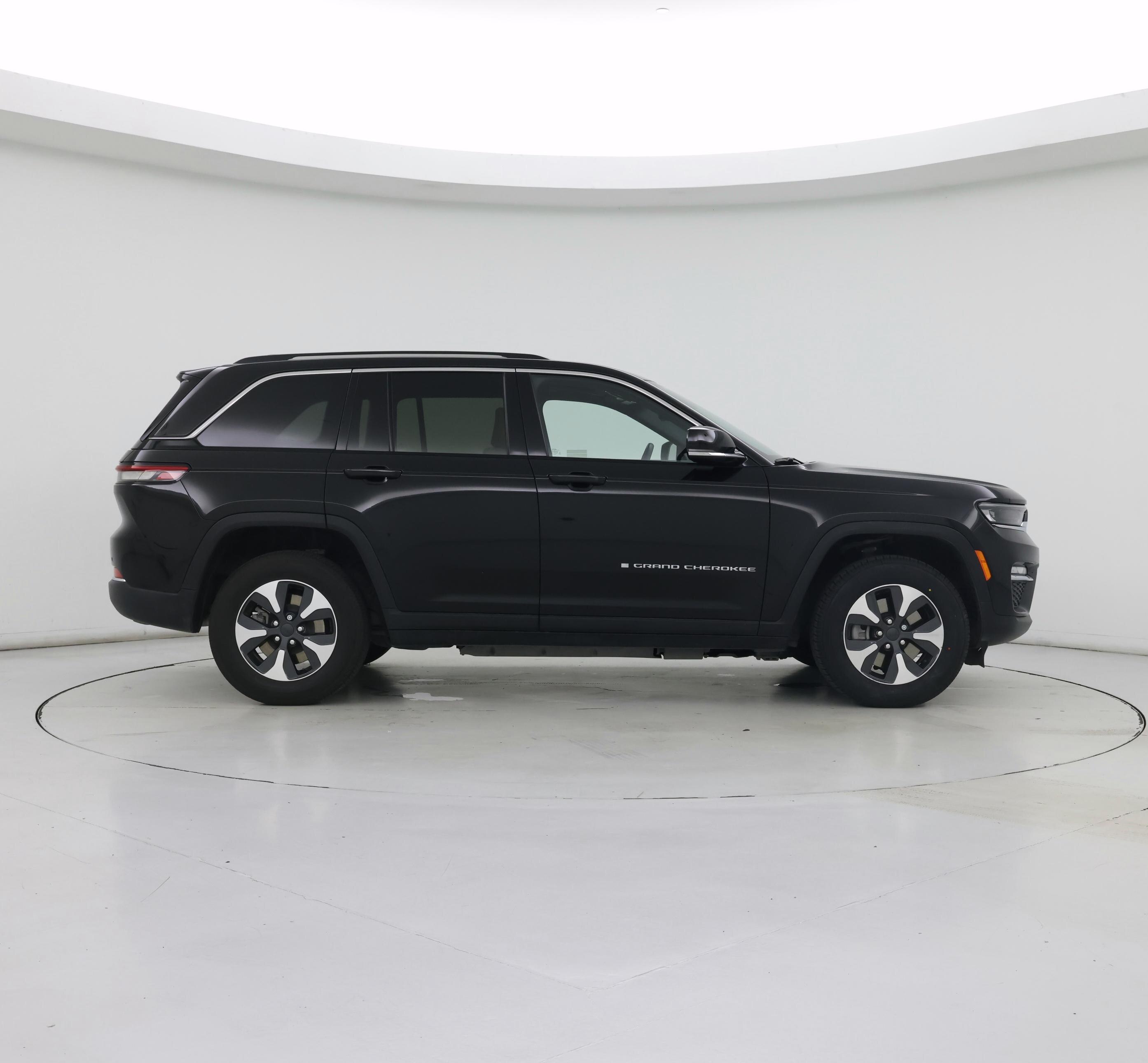 Thumbnail: 2022 Jeep Grand Cherokee - 7