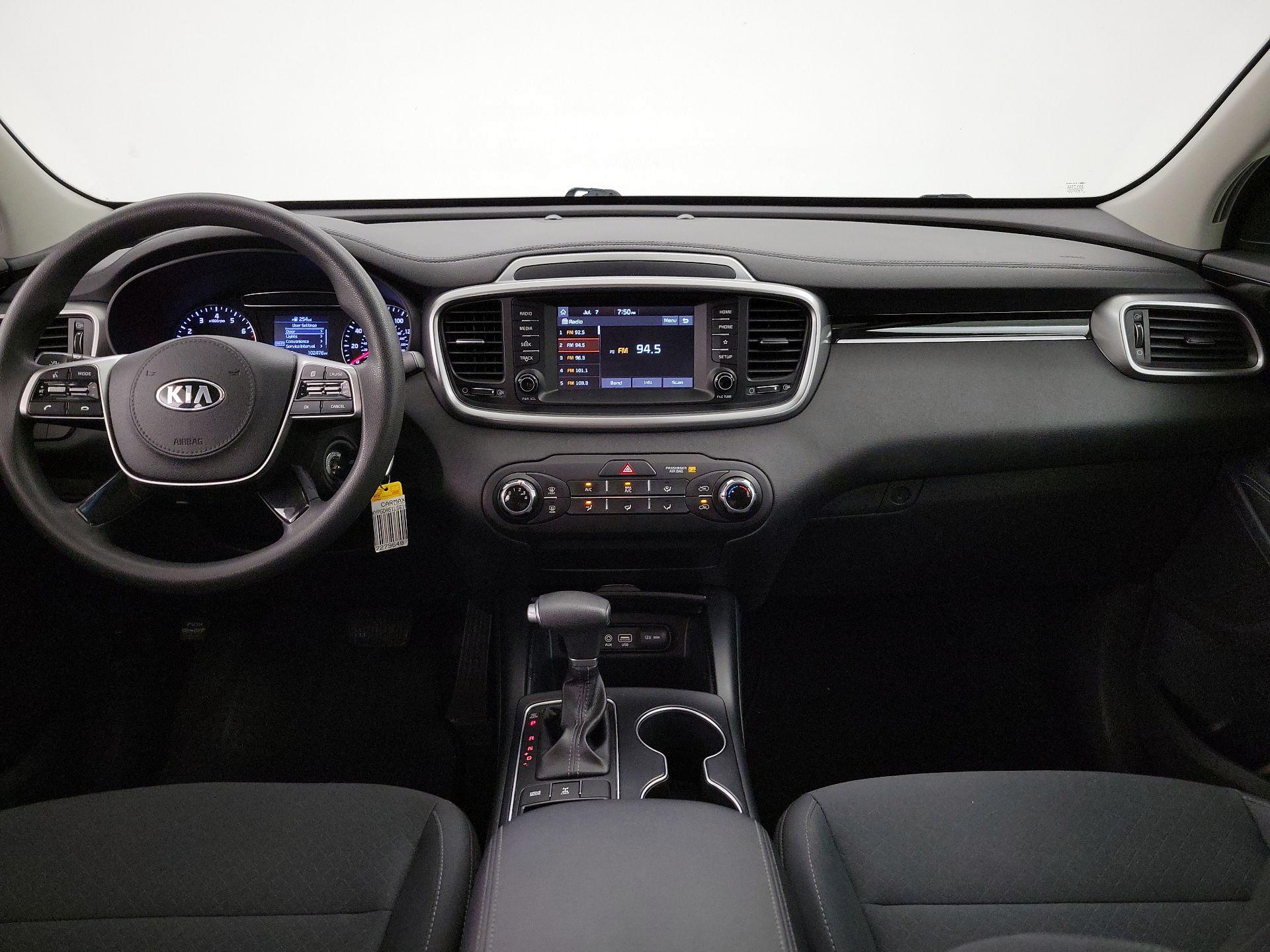 Thumbnail: 2020 Kia Sorento - 9