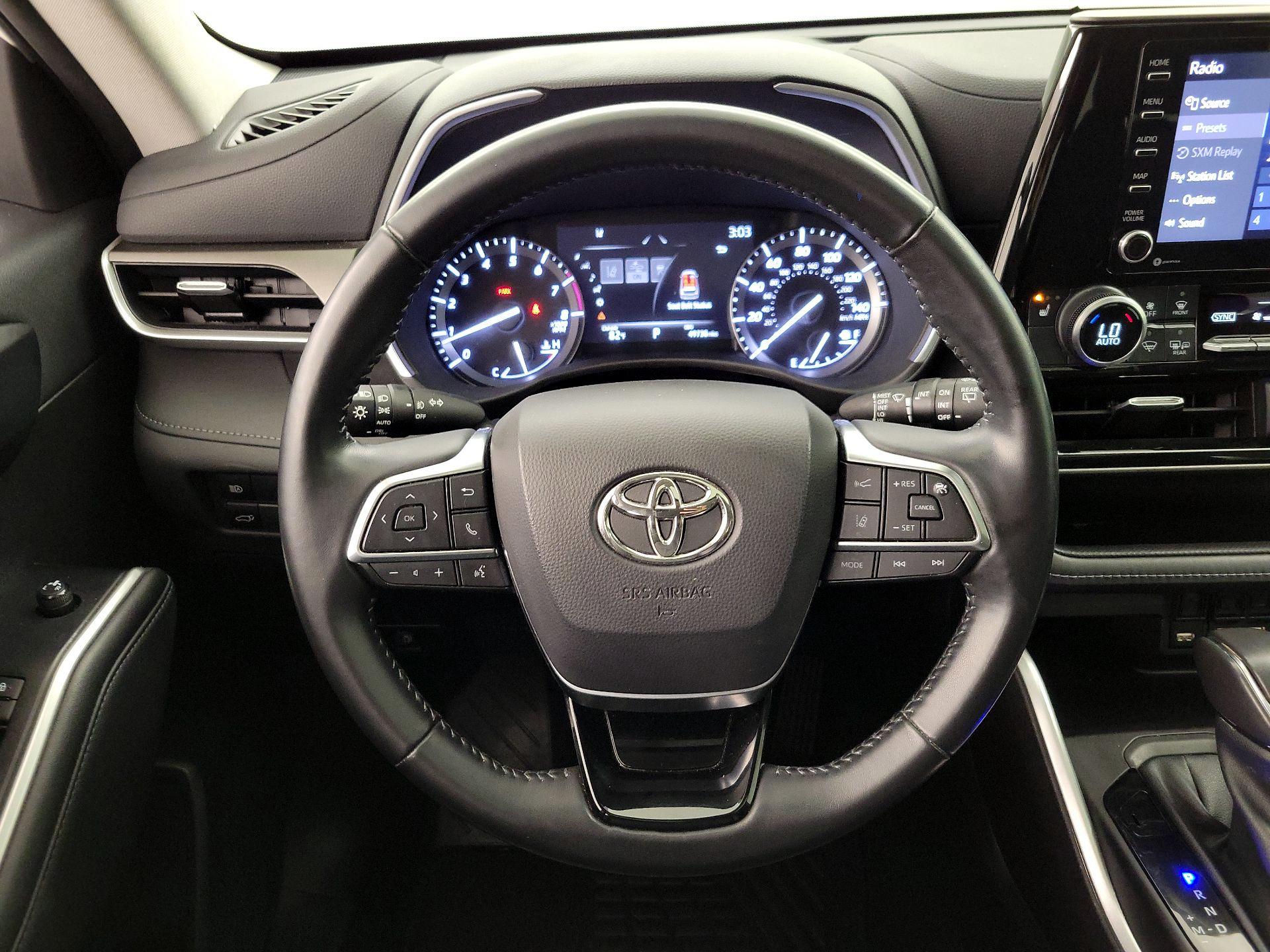 Thumbnail: 2021 Toyota Highlander - 10