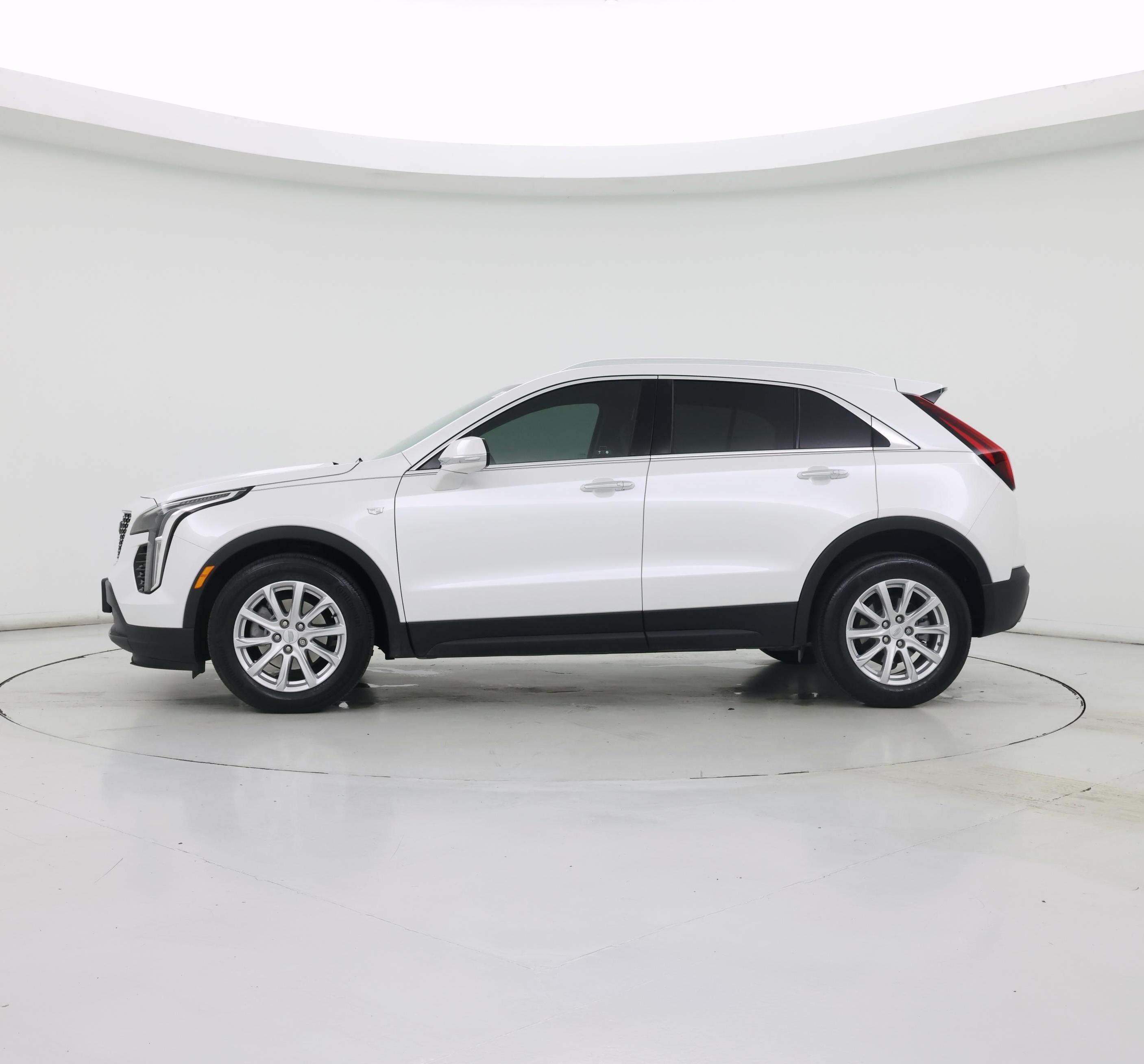 Thumbnail: 2022 Cadillac XT4 - 3