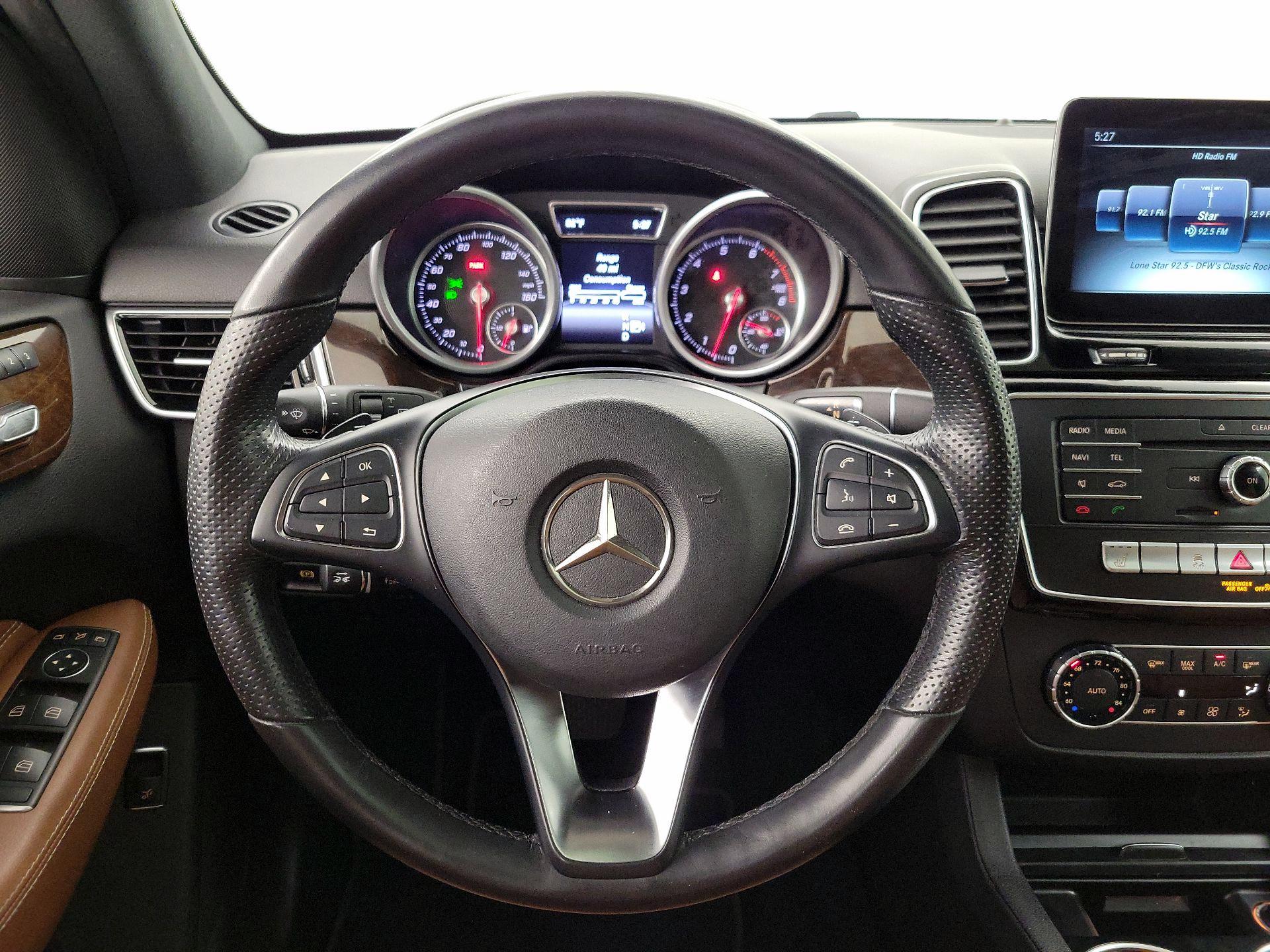 Thumbnail: 2016 Mercedes-Benz GLE - 10