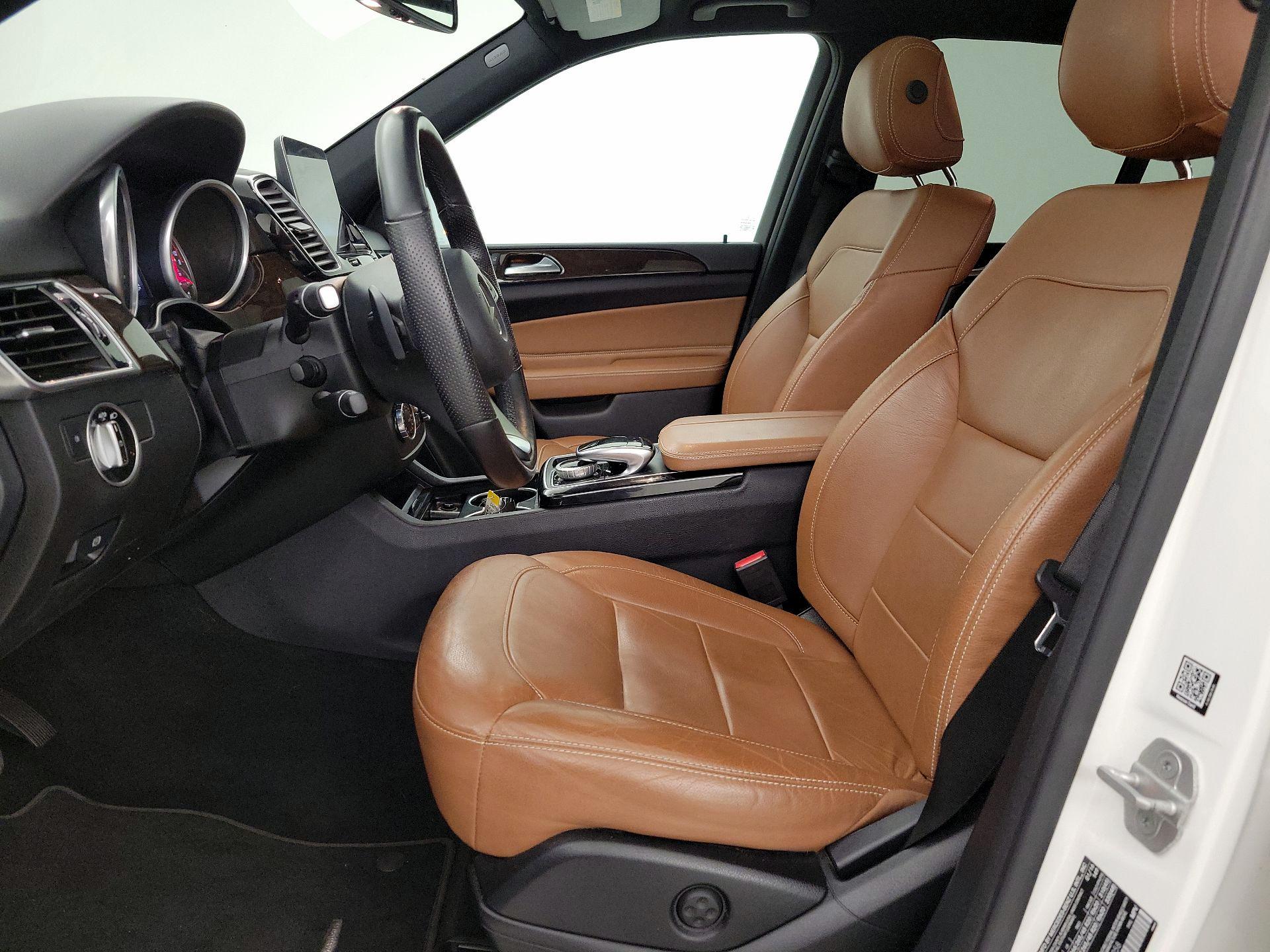 Thumbnail: 2016 Mercedes-Benz GLE - 11