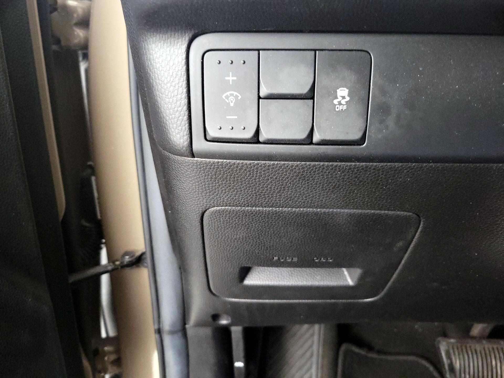 Thumbnail: 2014 Kia Soul - 13