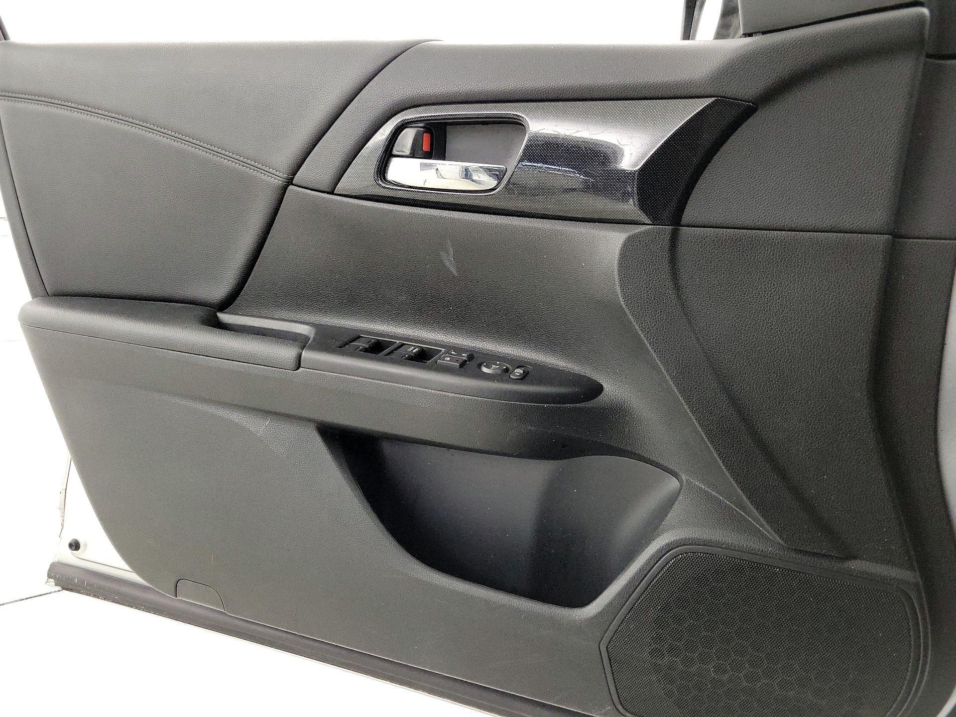 Thumbnail: 2013 Honda Accord - 12
