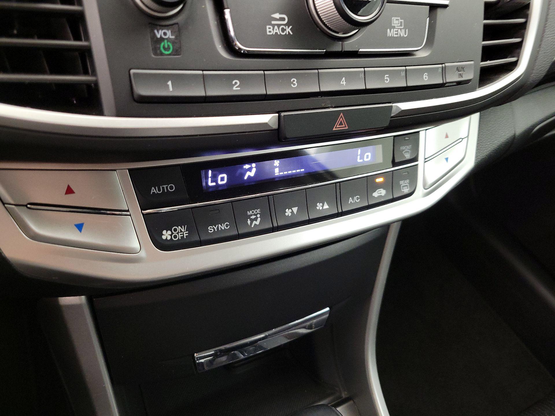 Thumbnail: 2015 Honda Accord - 16