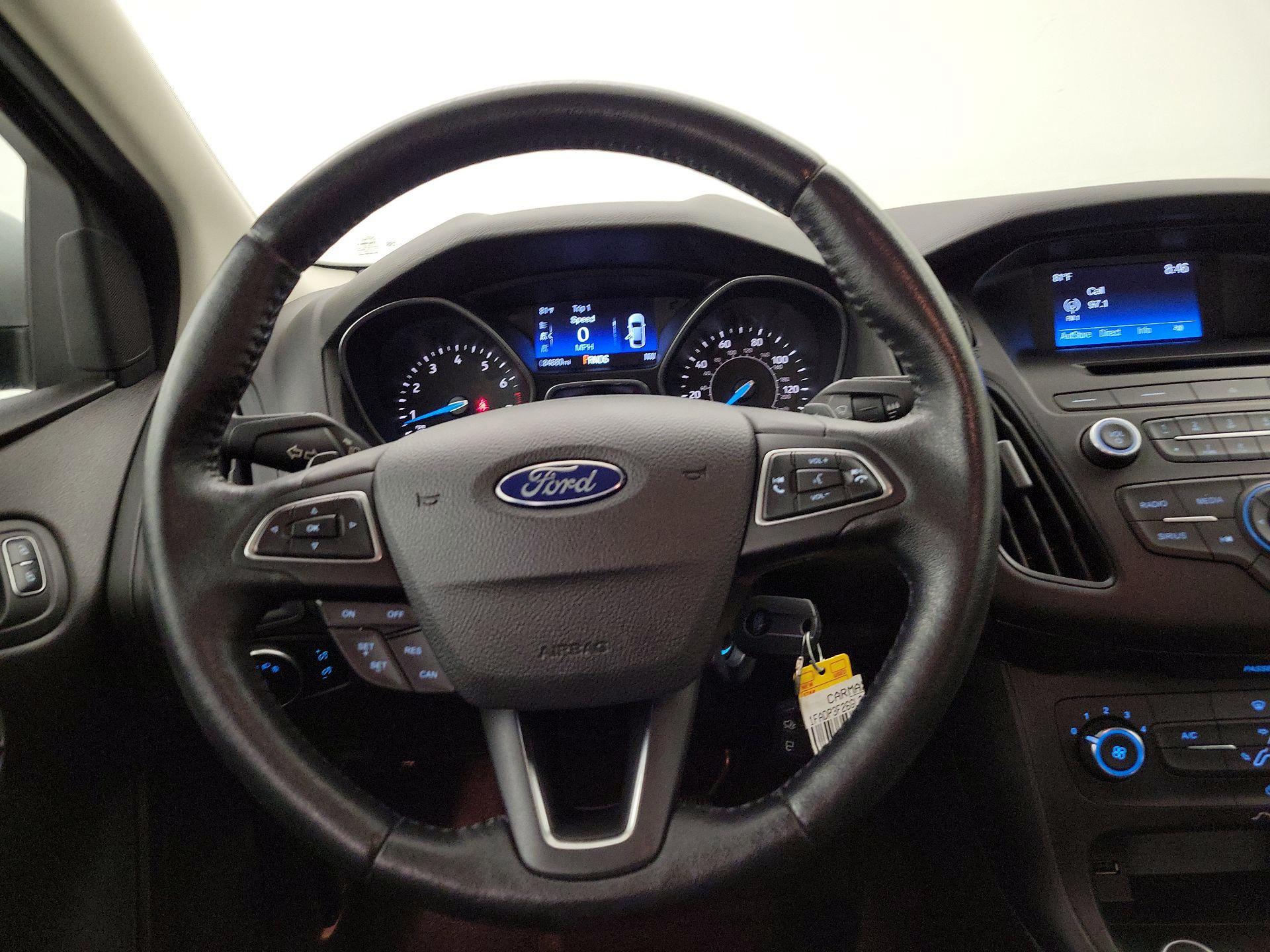 Thumbnail: 2016 Ford Focus - 10