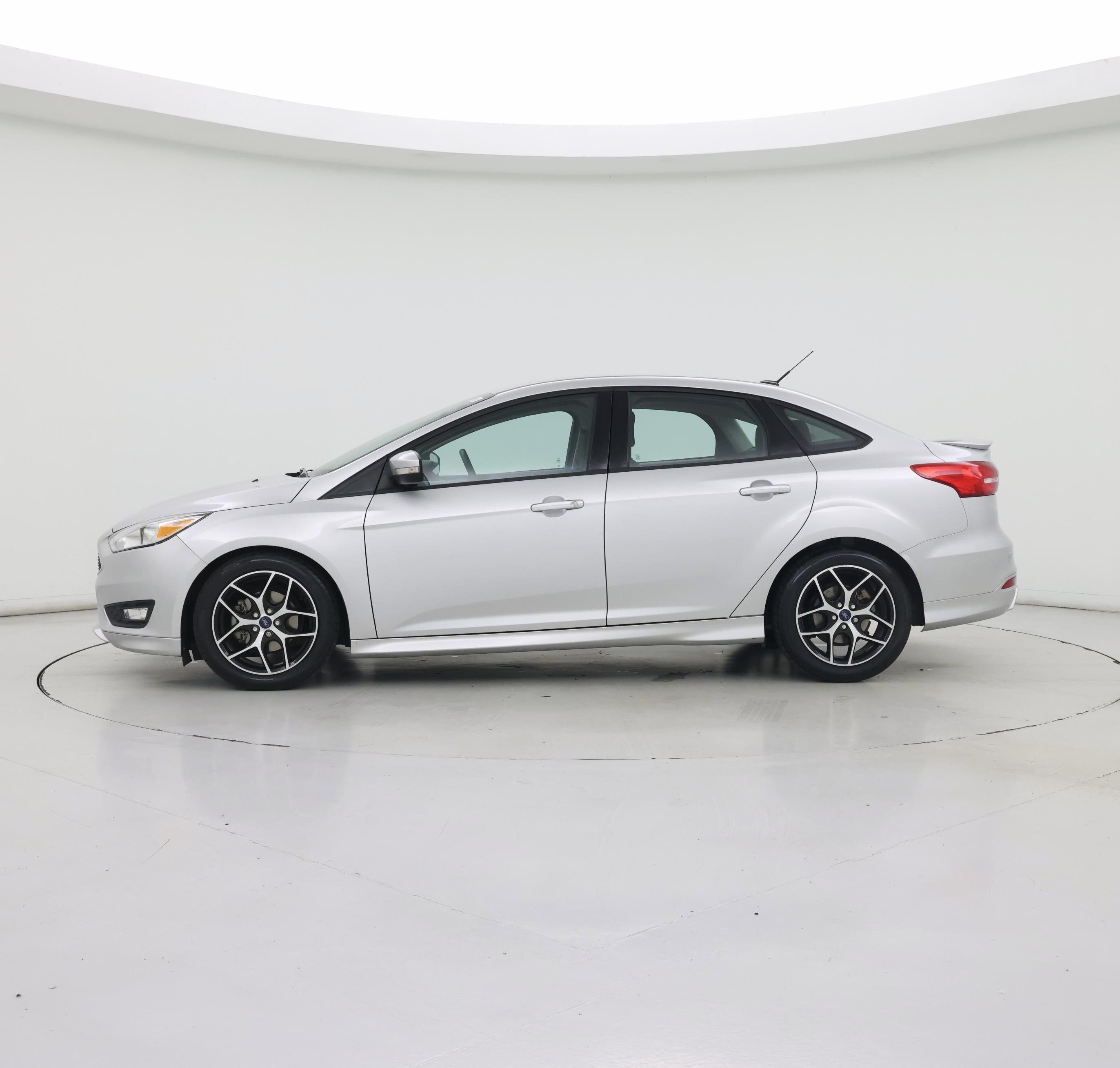 Thumbnail: 2016 Ford Focus - 3