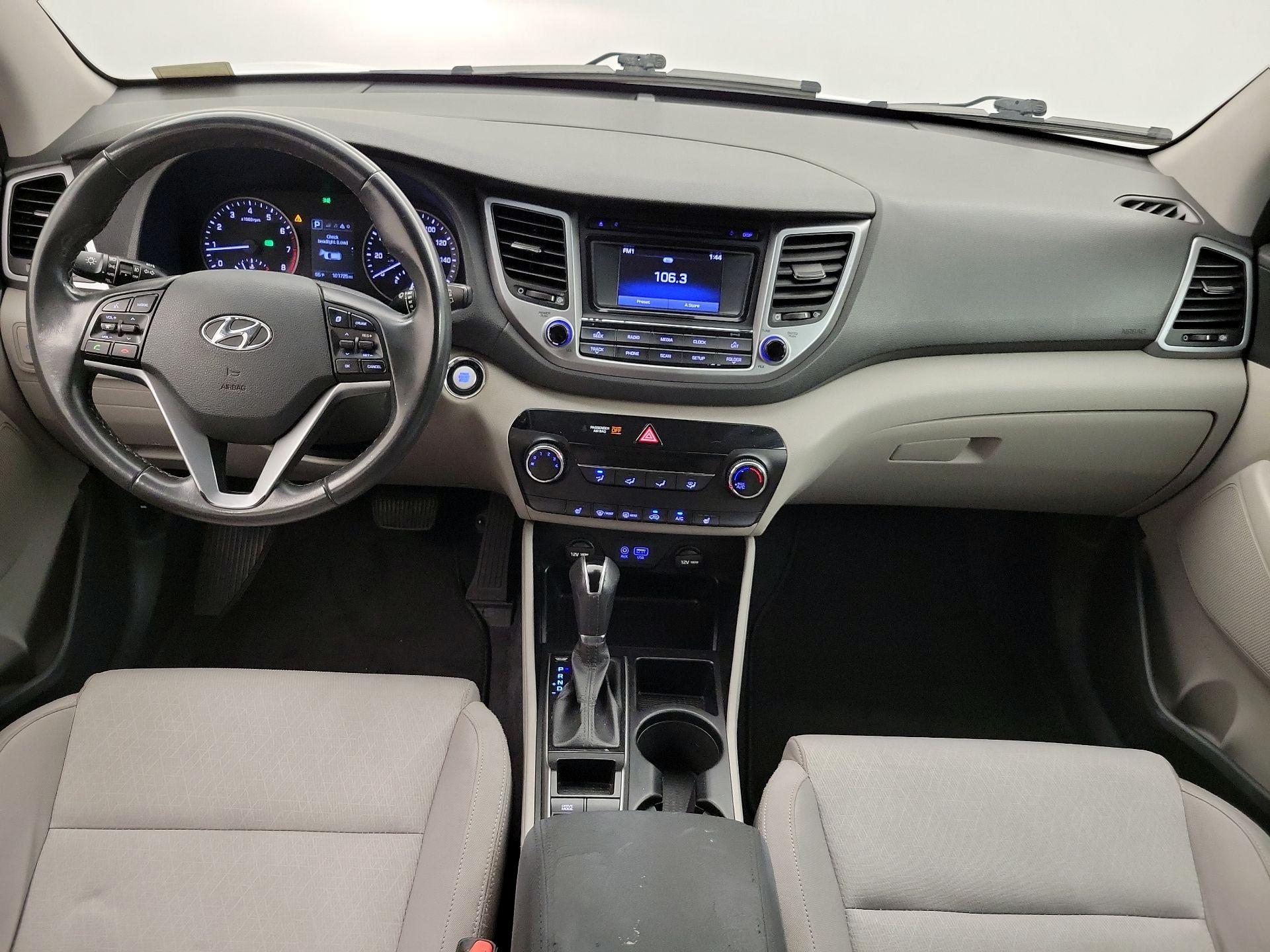 Thumbnail: 2016 Hyundai Tucson - 9