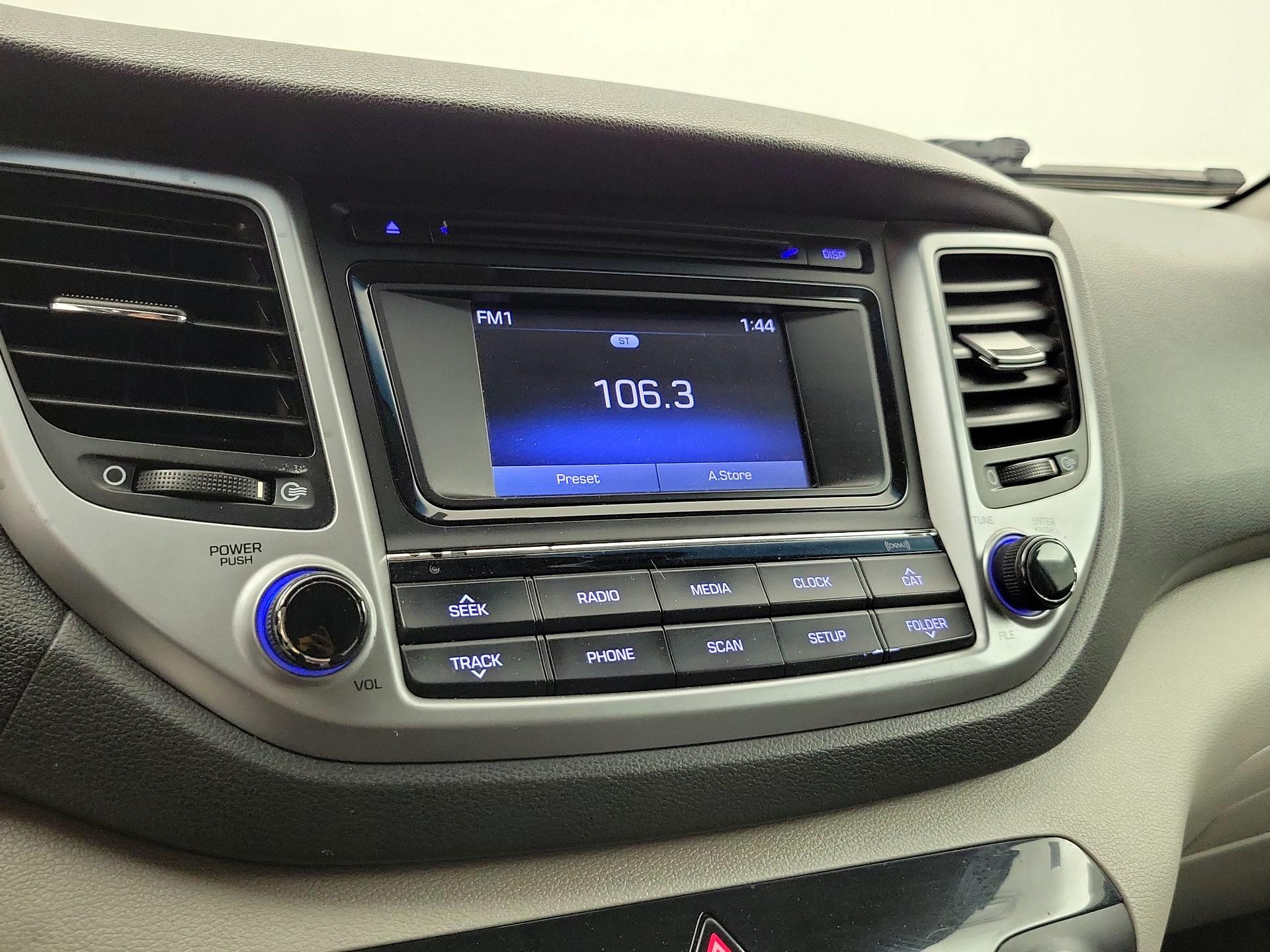 Thumbnail: 2016 Hyundai Tucson - 15