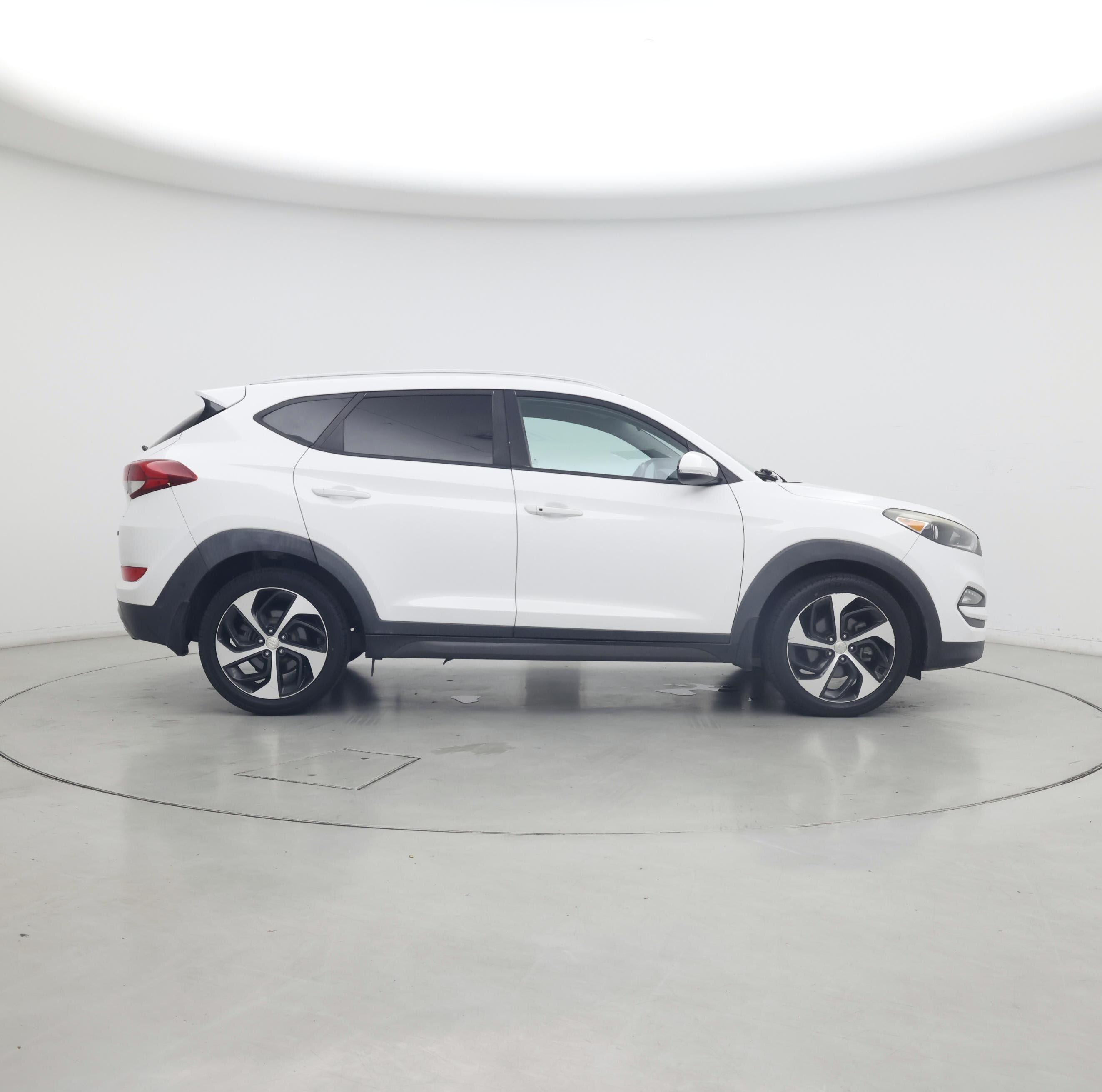 Thumbnail: 2016 Hyundai Tucson - 7