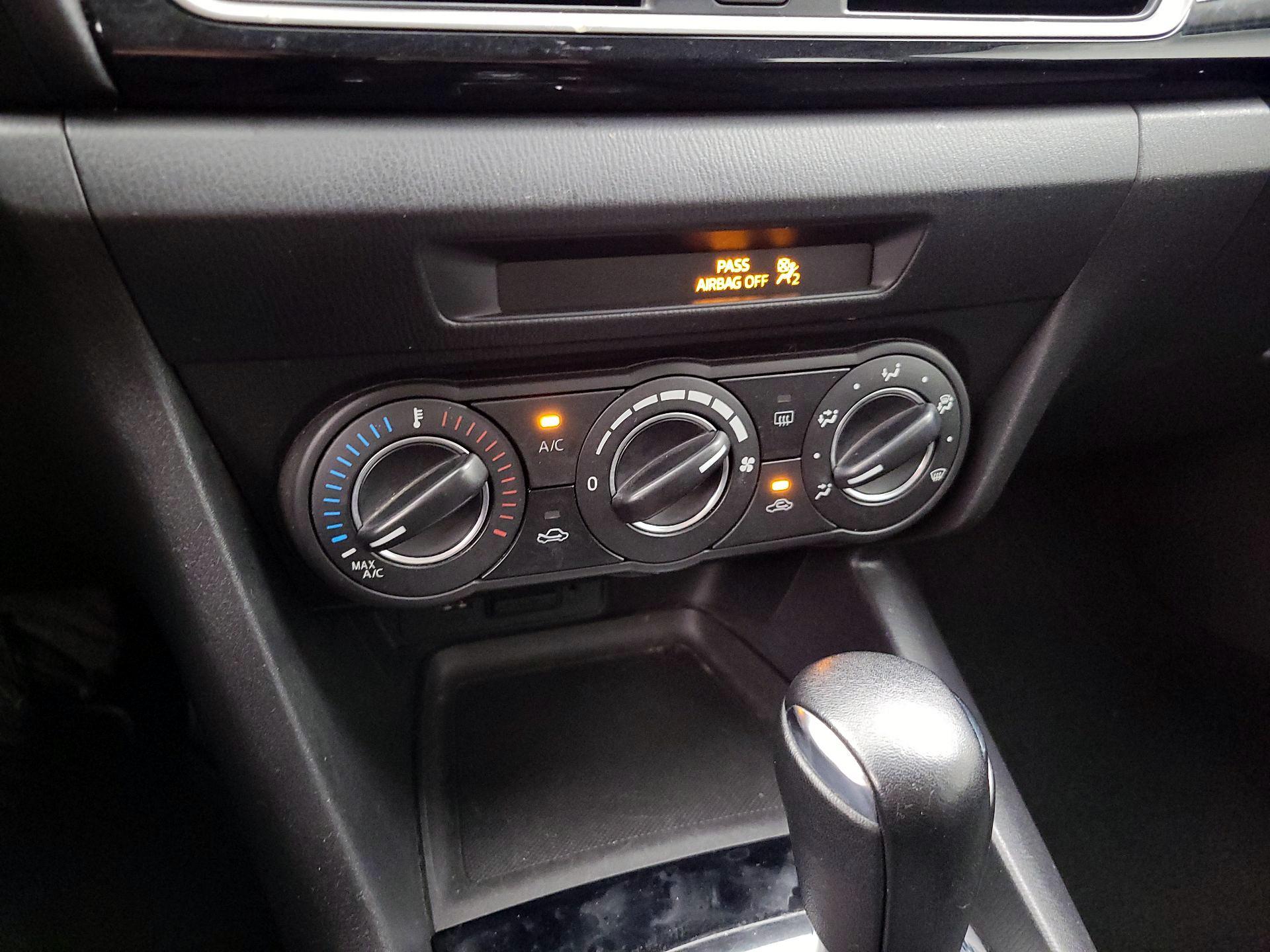 Thumbnail: 2015 Mazda Mazda3 - 16