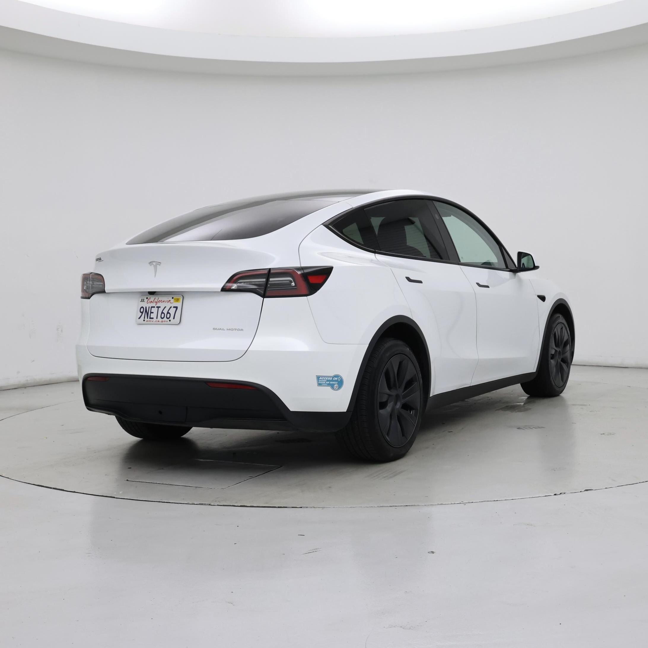 Thumbnail: 2024 Tesla Model Y - 8