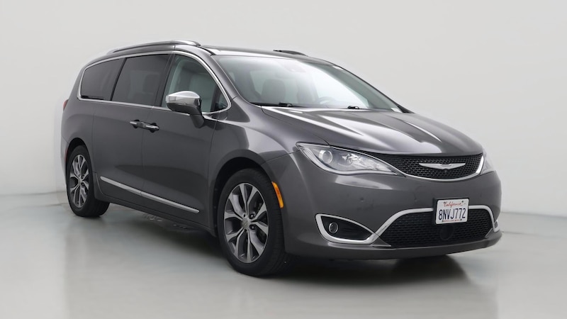 2017 Chrysler Pacifica Limited Hero Image