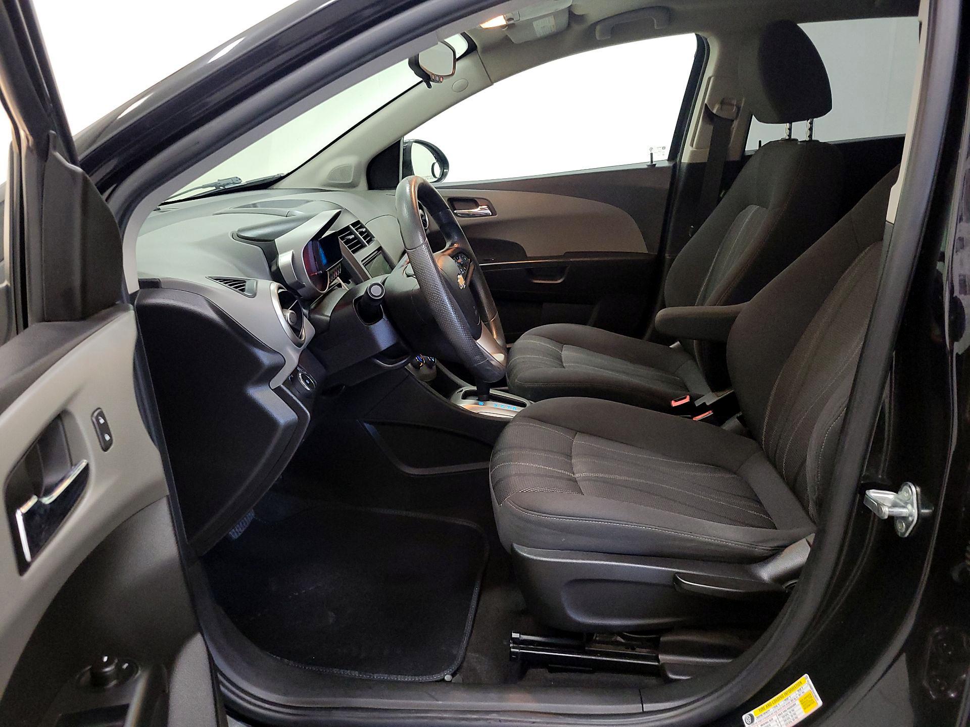 Thumbnail: 2016 Chevrolet Sonic - 11