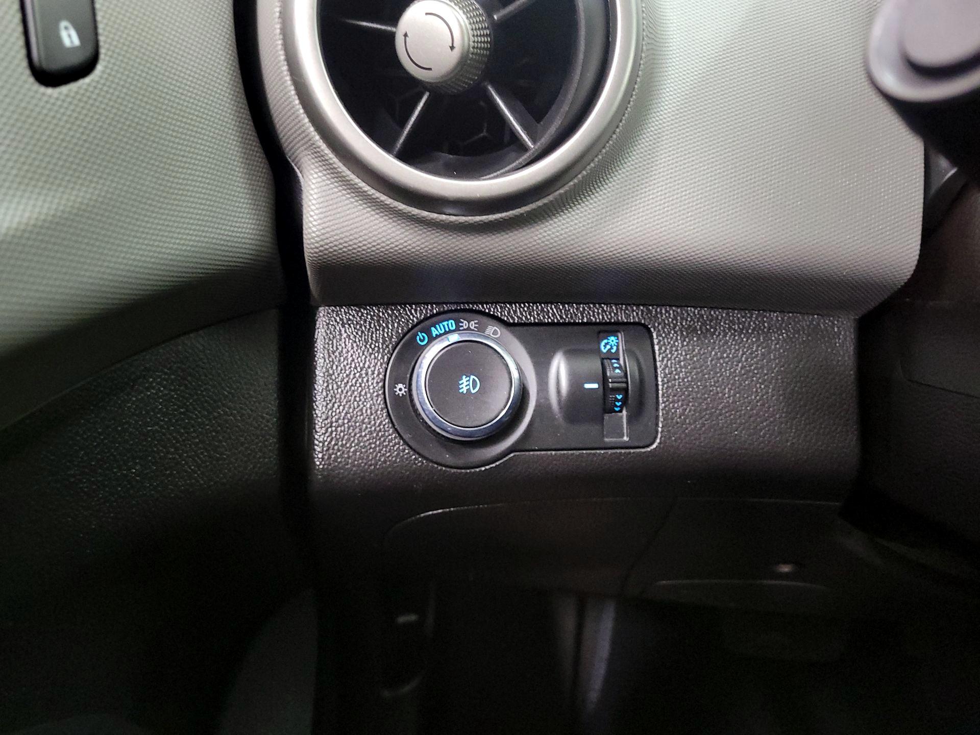 Thumbnail: 2016 Chevrolet Sonic - 13